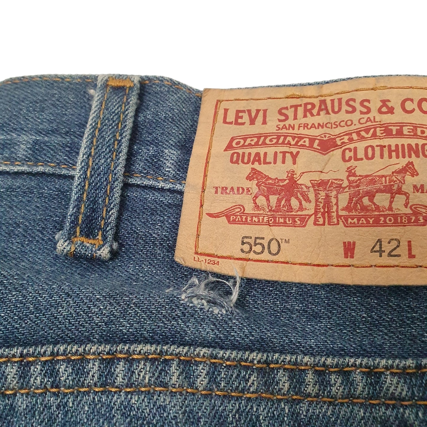 Levis 550 Relaxed Fit Jeans W42 L32 Blue