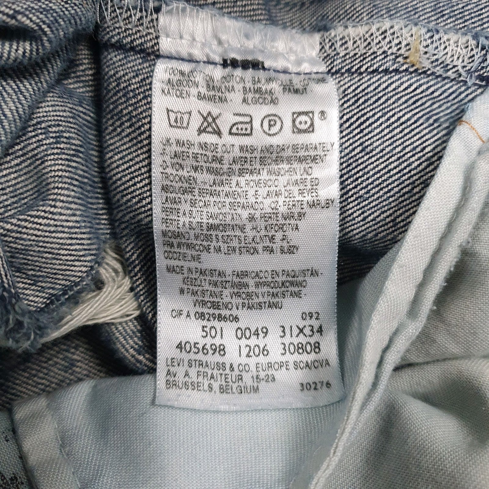 Mens Blue Levis Distressed  Jeans