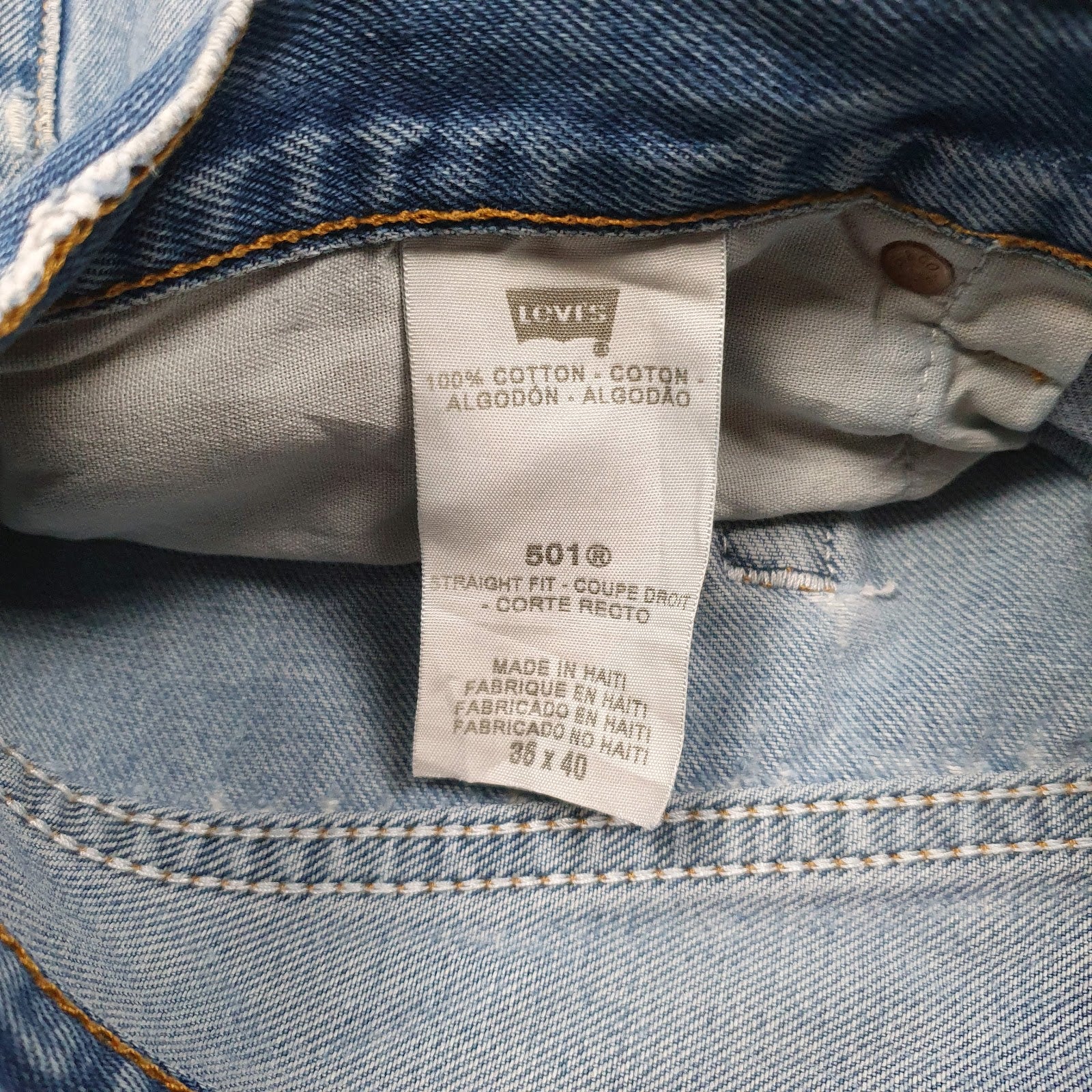 Mens Blue Levis Distressed Vintage 00s  Jeans