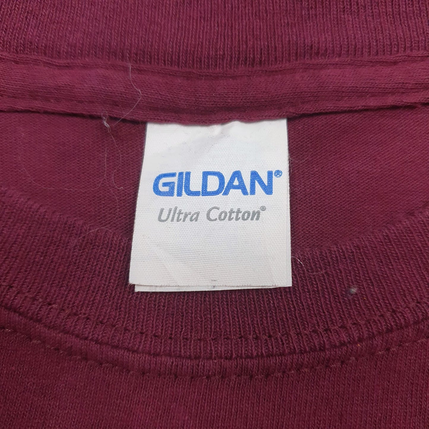 Mens Burgundy Gildan   T Shirt