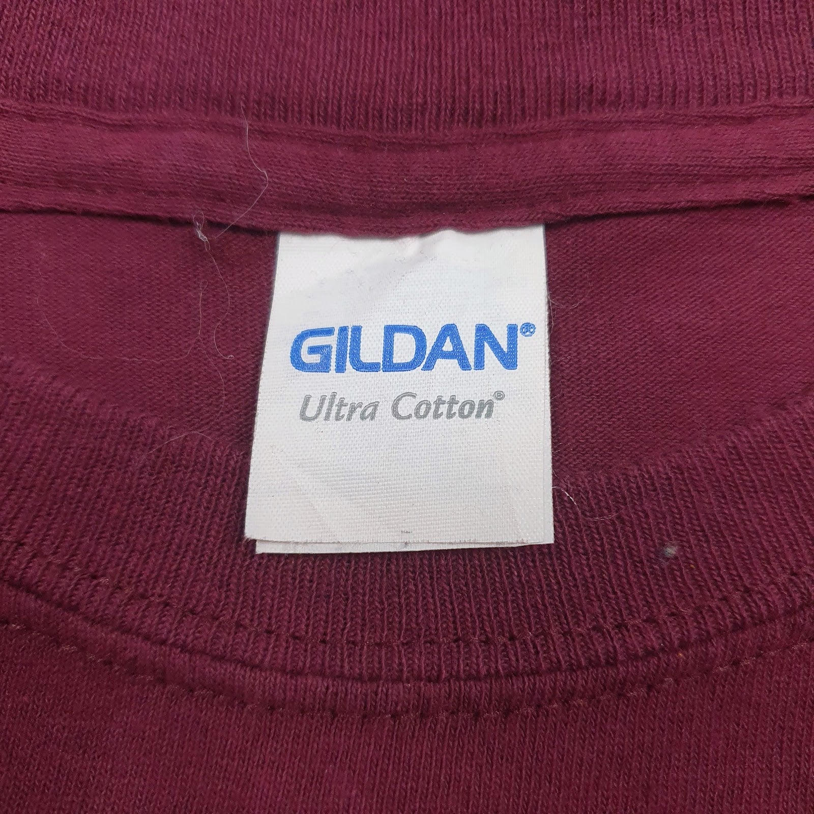Mens Burgundy Gildan   T Shirt