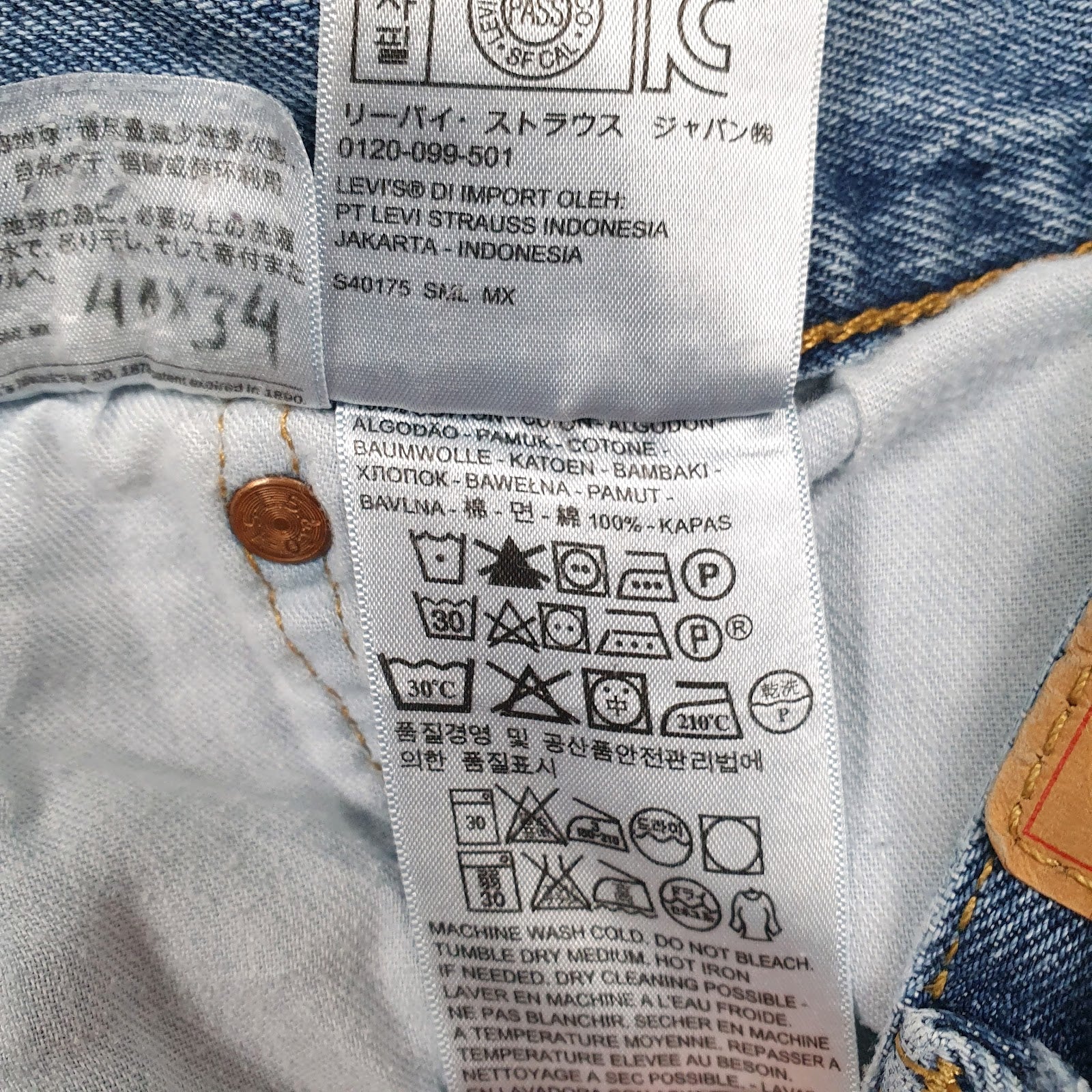 Mens Blue Levis Distressed  Jeans