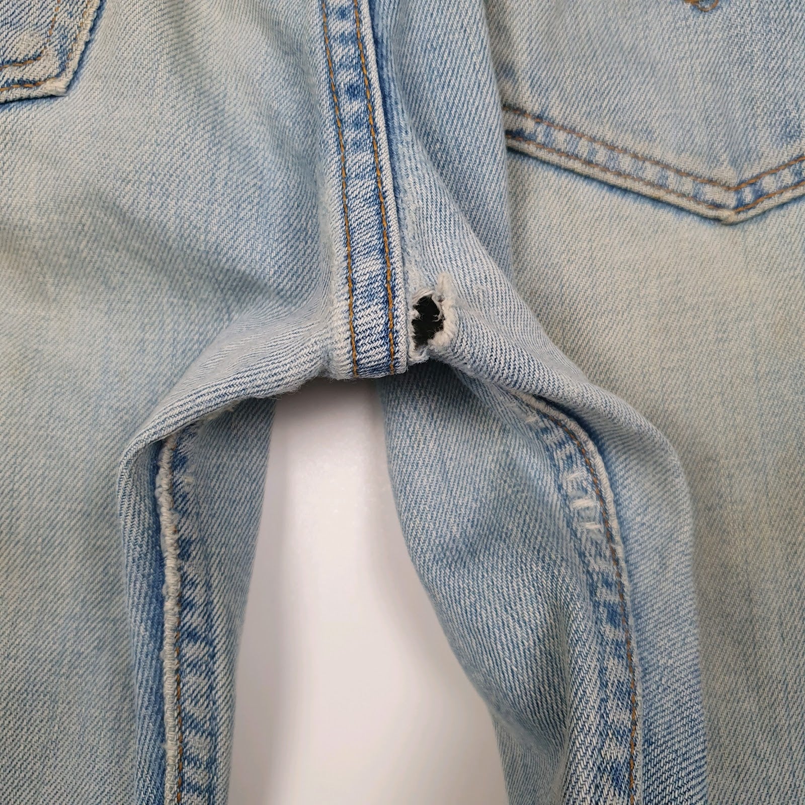 Mens Blue Levis   Jeans