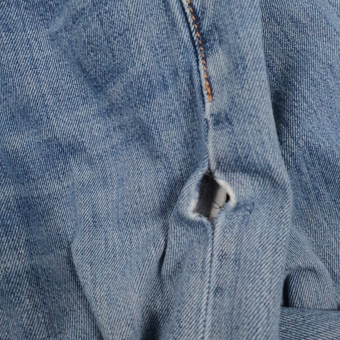 Mens Blue Levis Distressed  Jeans