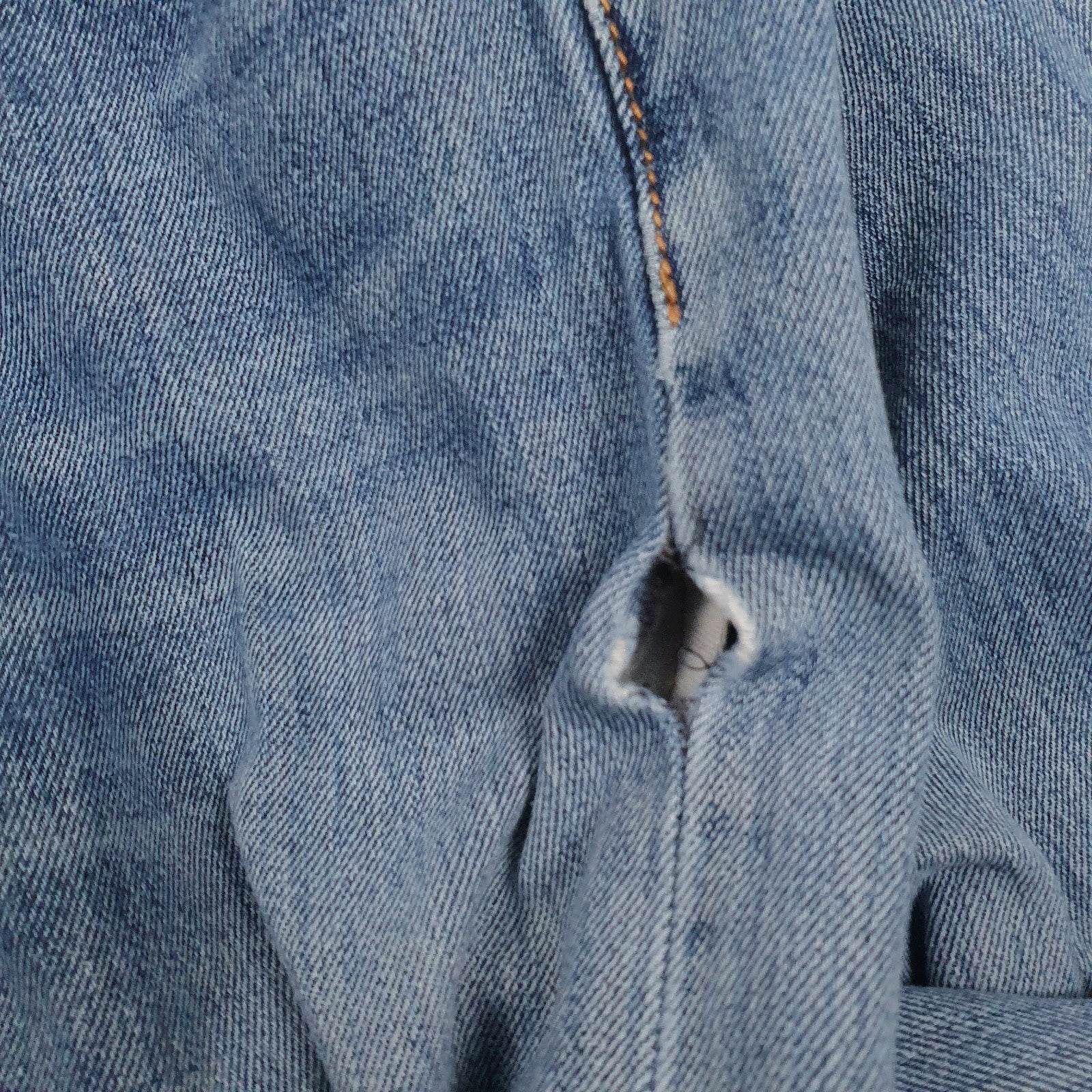 Mens Blue Levis Distressed  Jeans