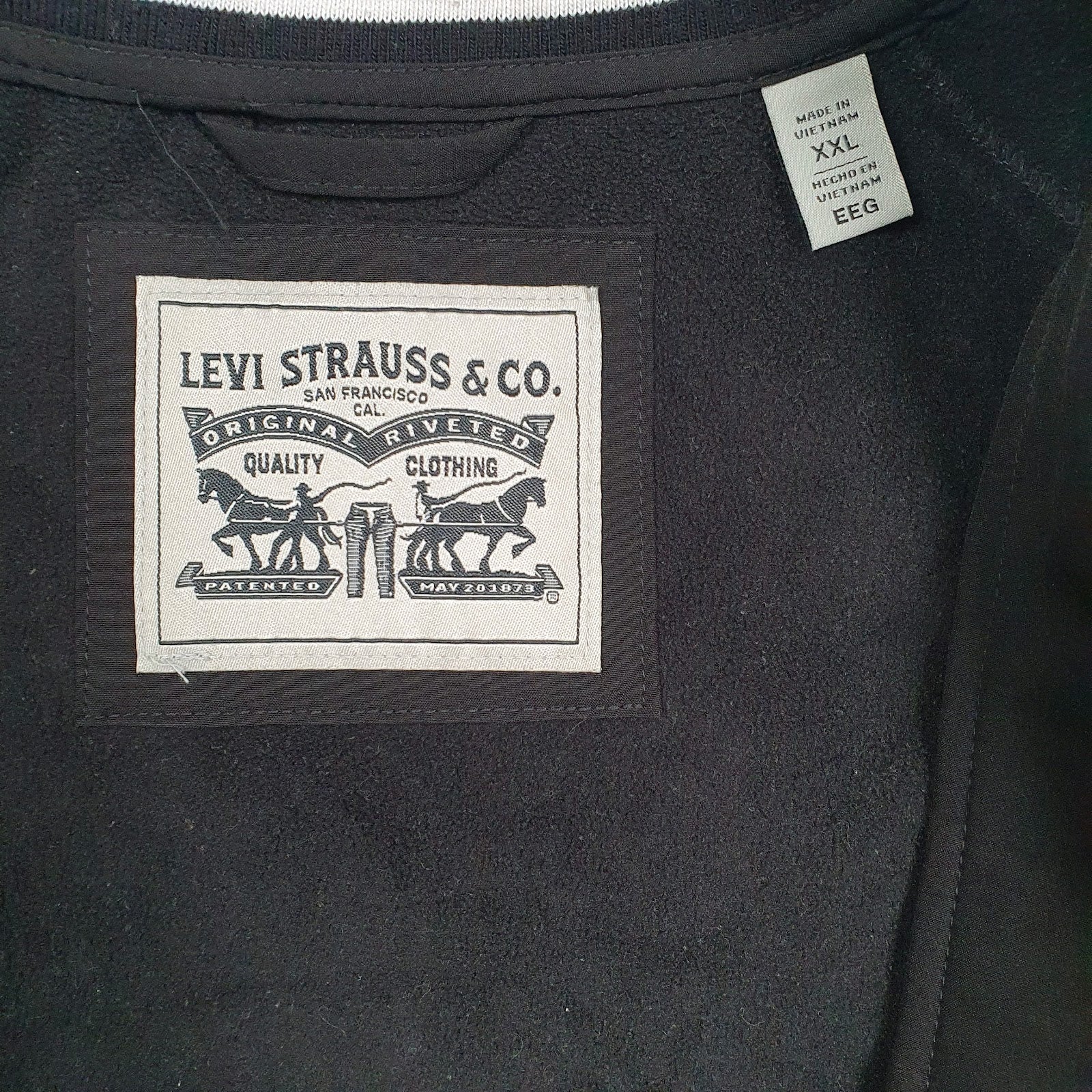 Mens Black Levis   Coat