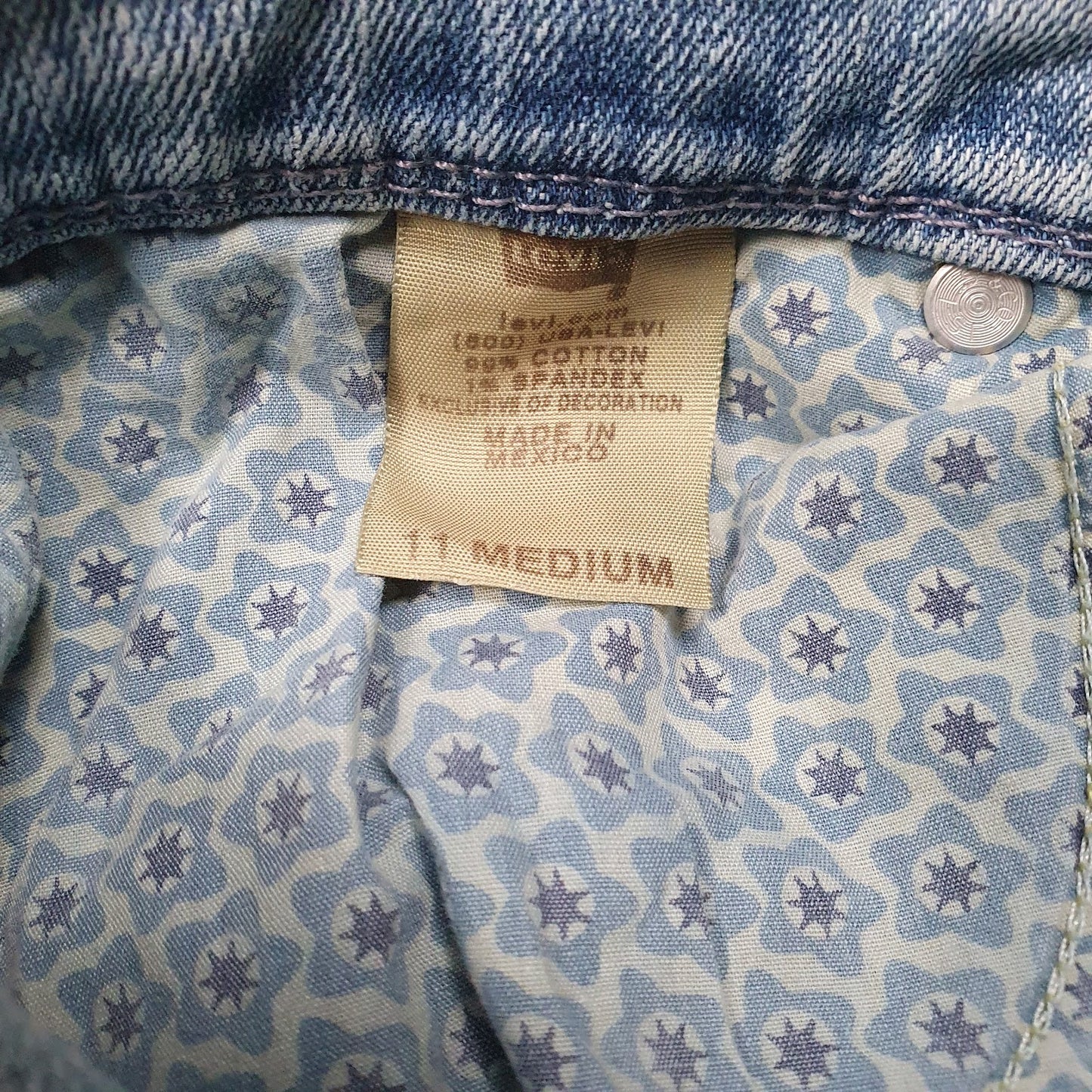 Womens Blue Levis   Shorts