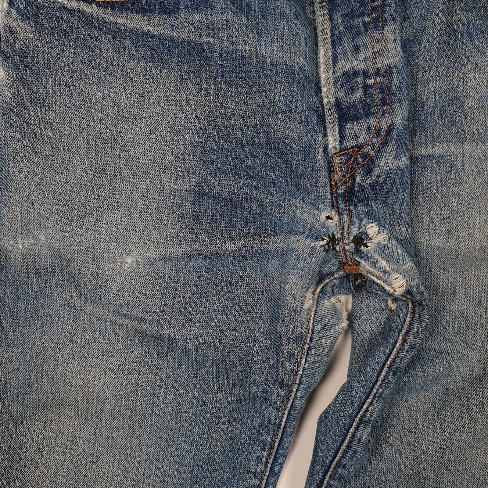 Mens Blue Levis   Jeans