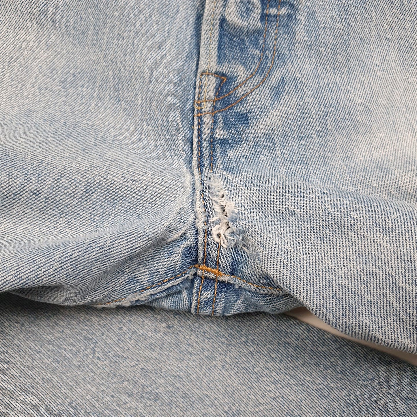 Mens White Levis Tapered  Jeans