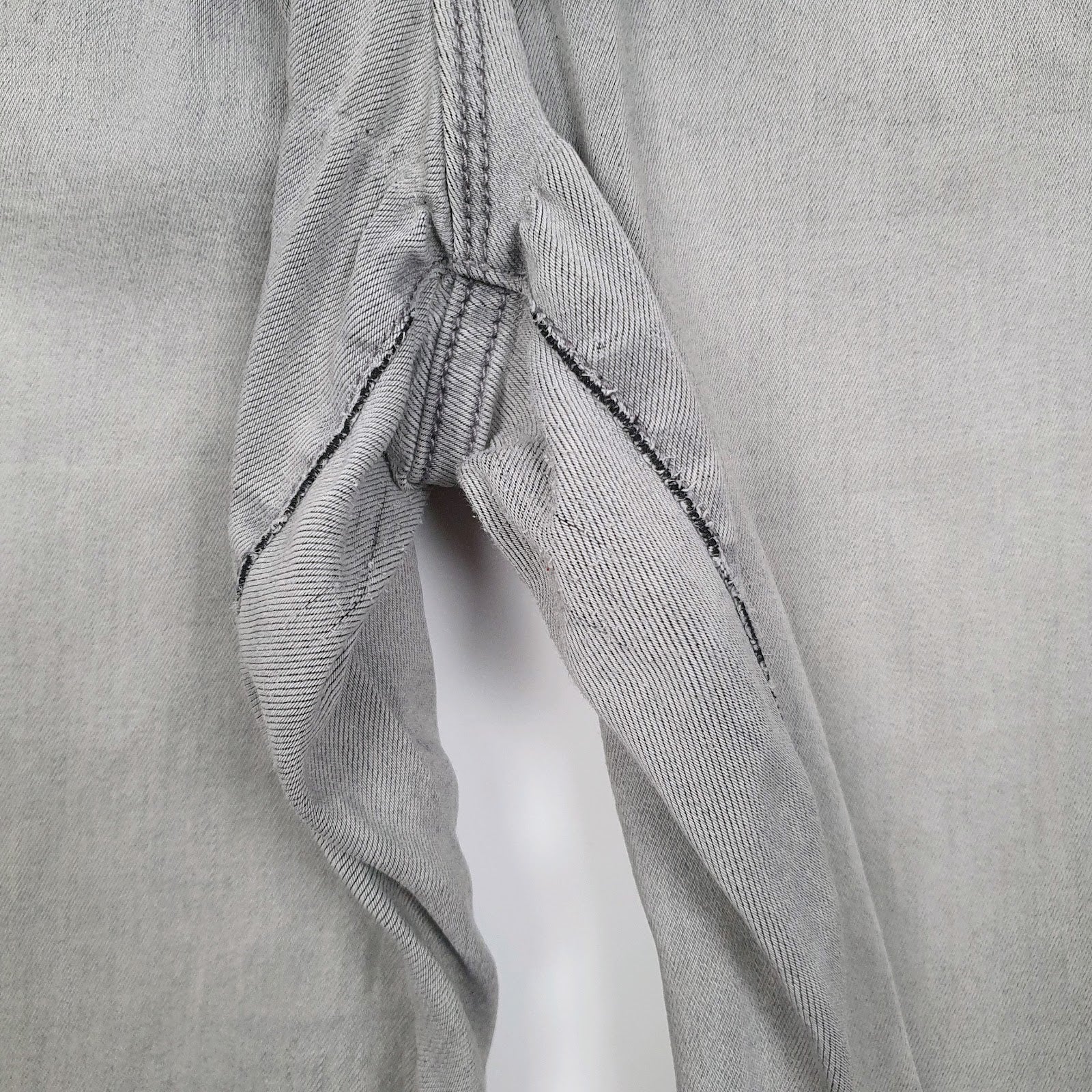 Womens Grey Old Navy Cut Off Capri  Jeans