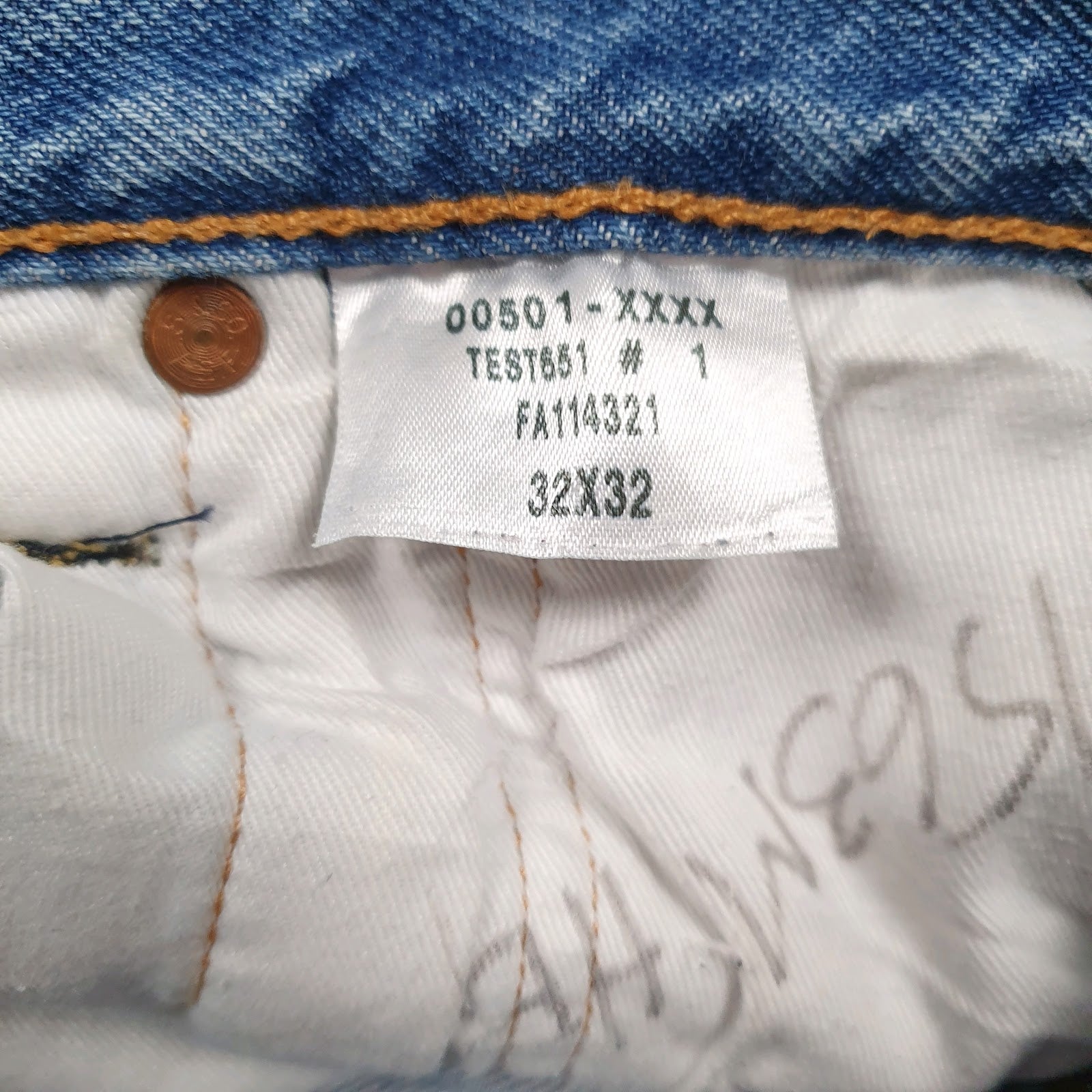 Mens Blue Levis   Jeans