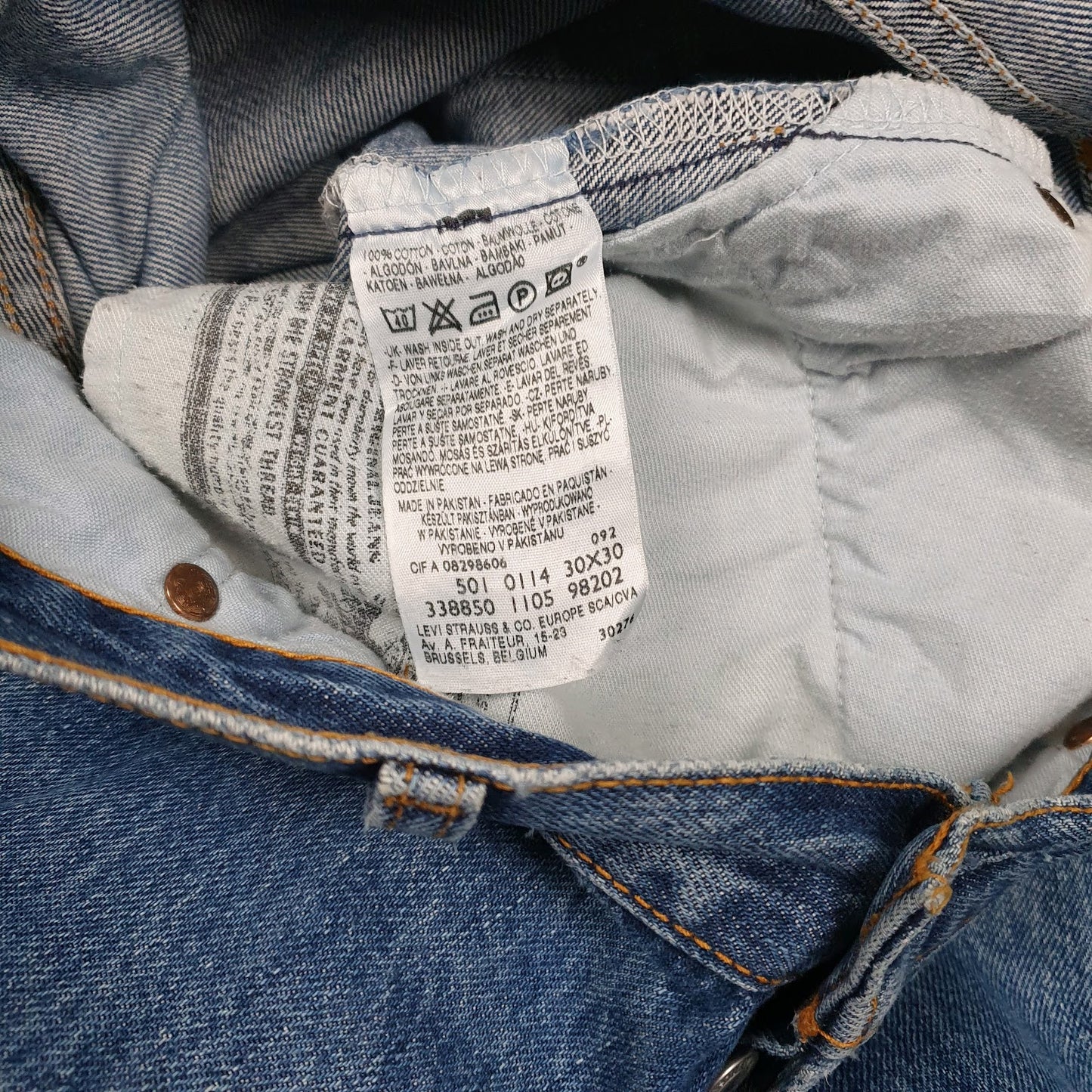 Mens Blue Levis Vintage 00s  Jeans