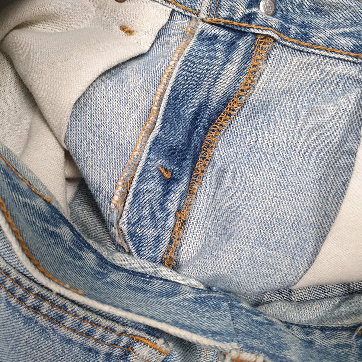 Womens Blue Levis   Shorts