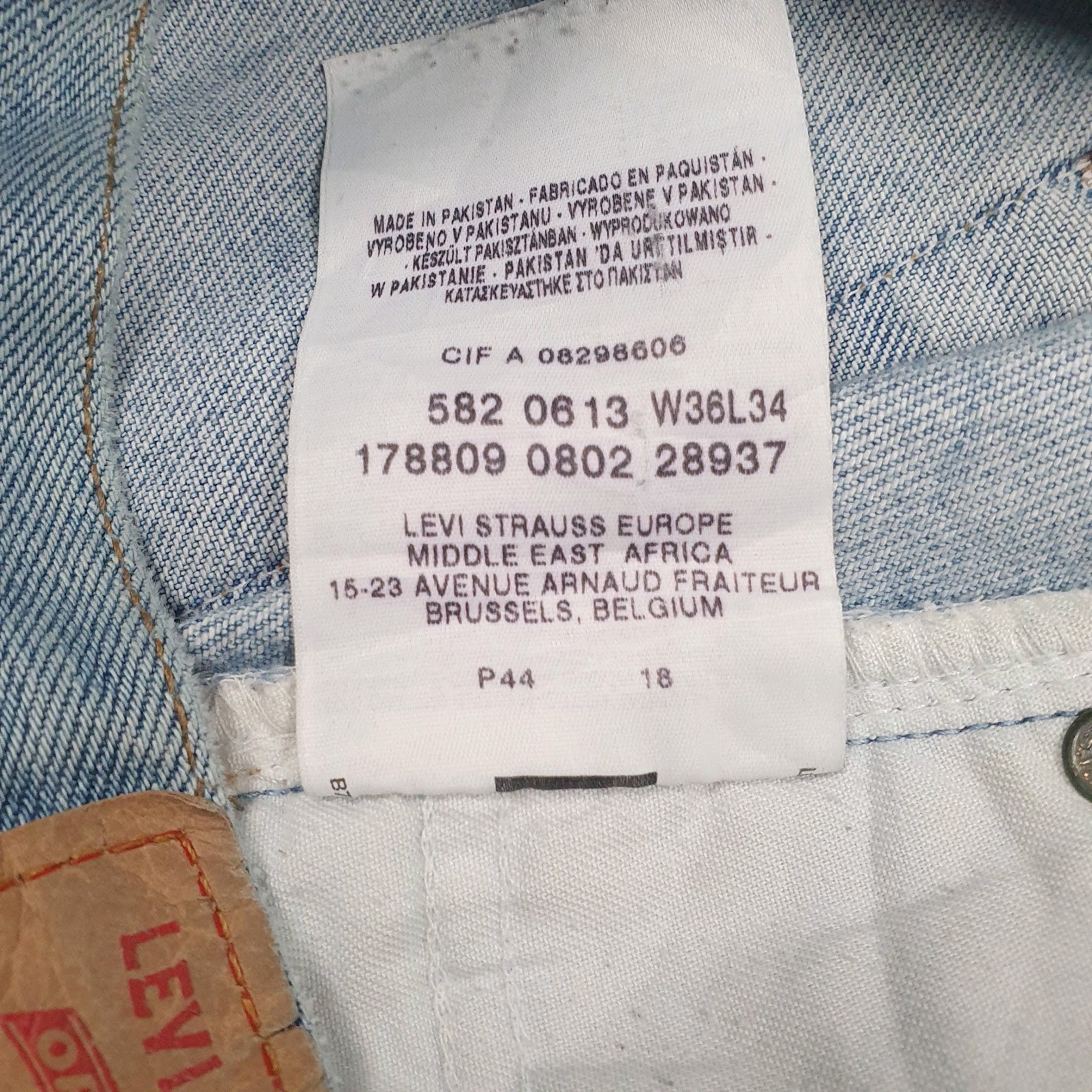 Mens Blue Levis Vintage 00s  Jeans