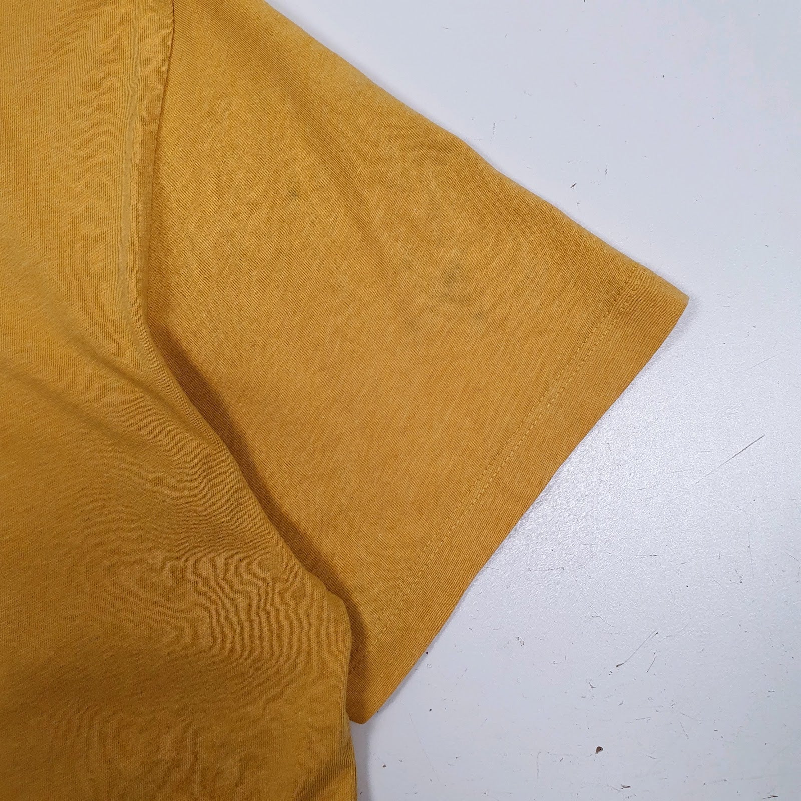 Mens Yellow Levis   T Shirt