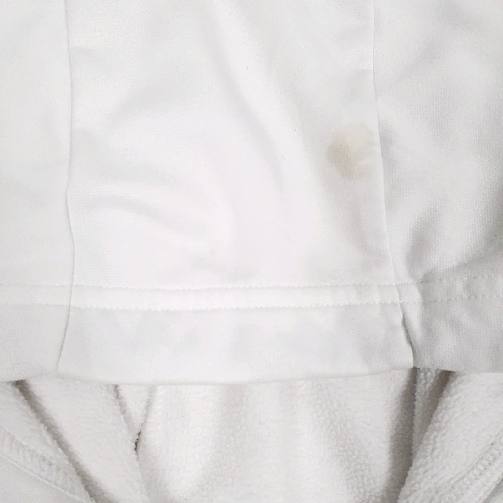 Mens White Nike Therma-Fit Hoodie Jumper