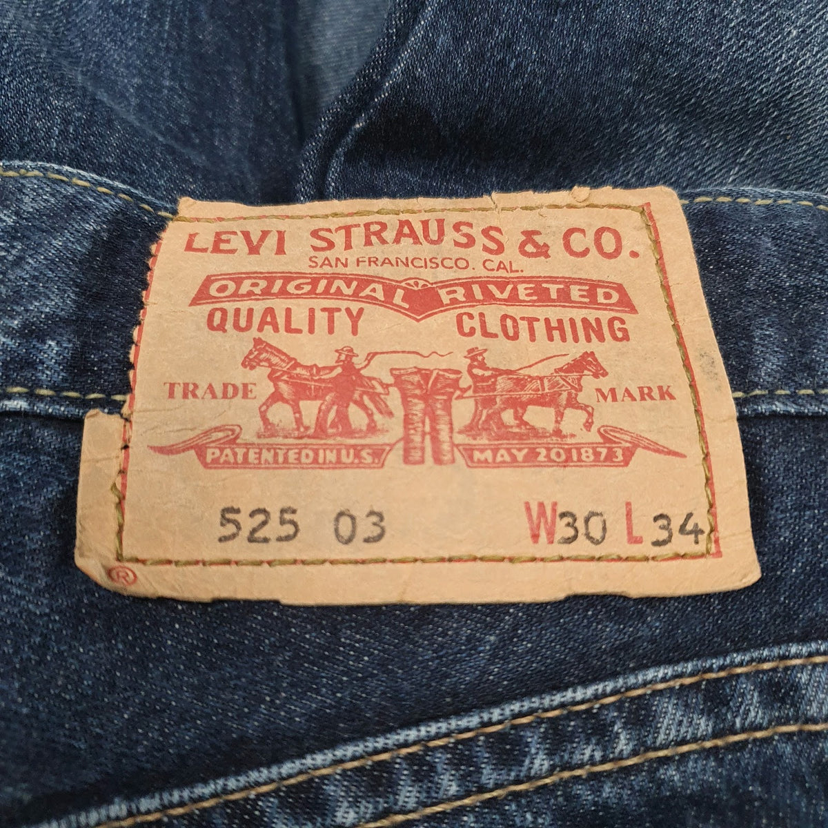 Mens Blue Levis Distressed  Jeans