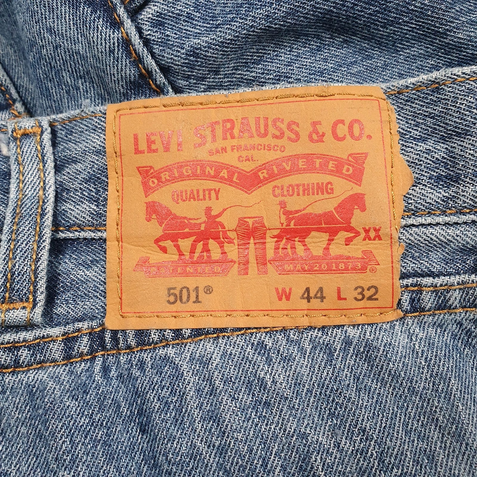 Mens Blue Levis Distressed  Jeans