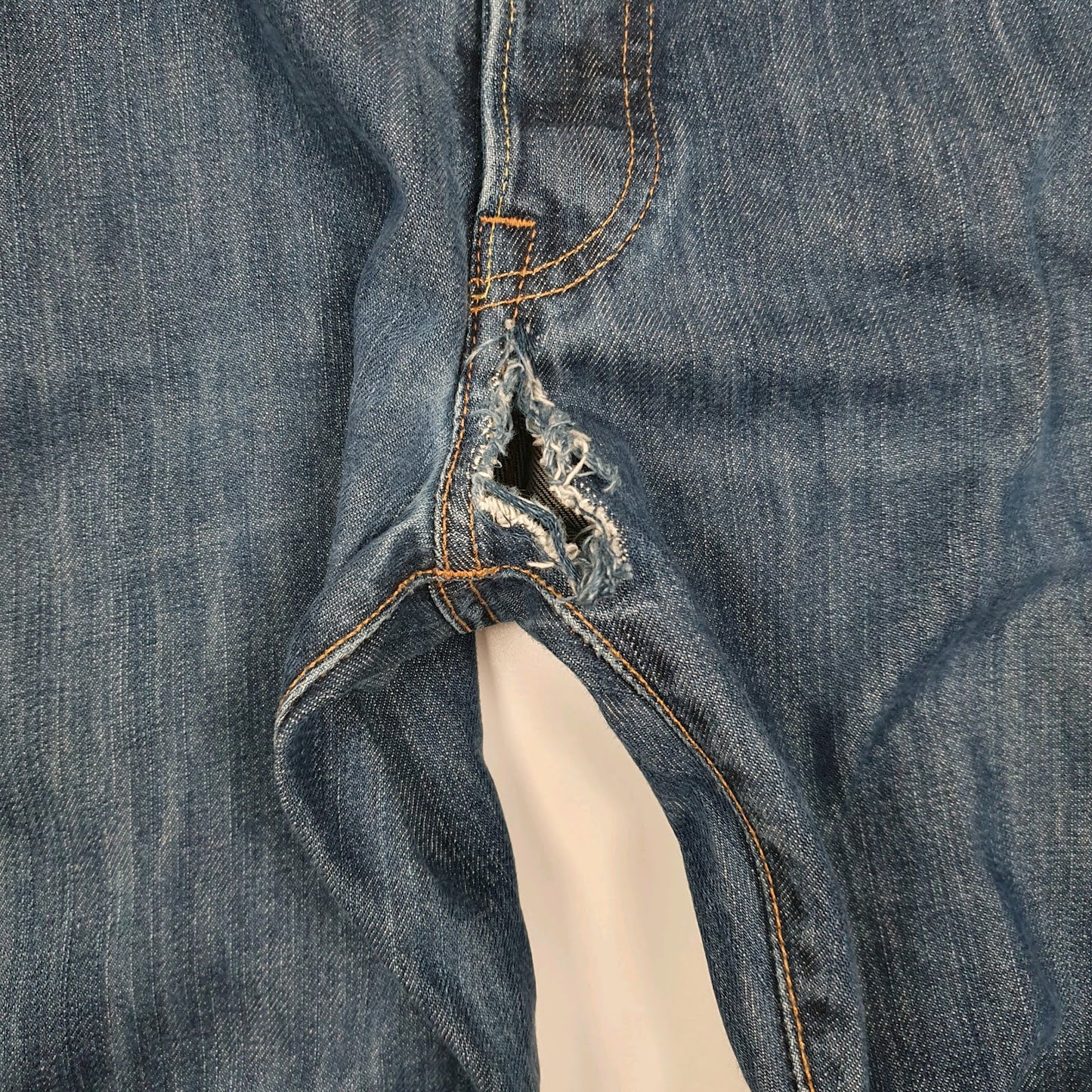 Mens Blue Levis   Jeans