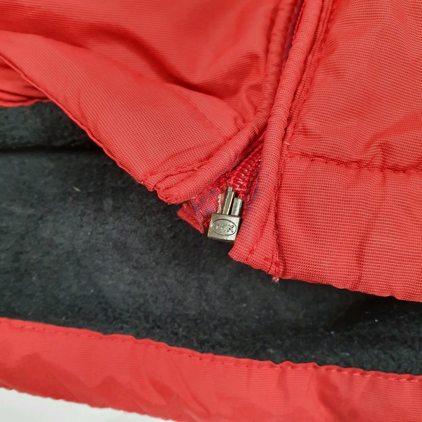 Mens Red Nike Vintage 00s Windbreaker  Coat