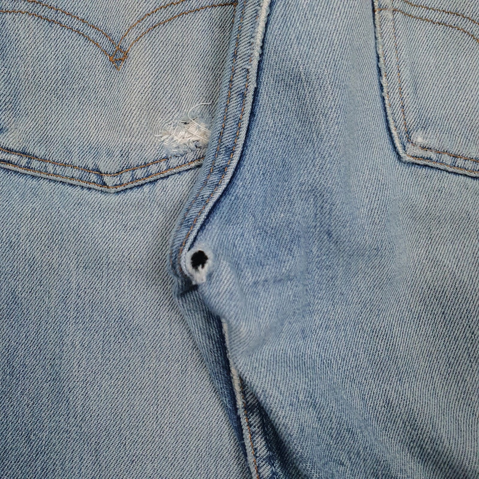 Mens Blue Levis Vintage 00s  Jeans