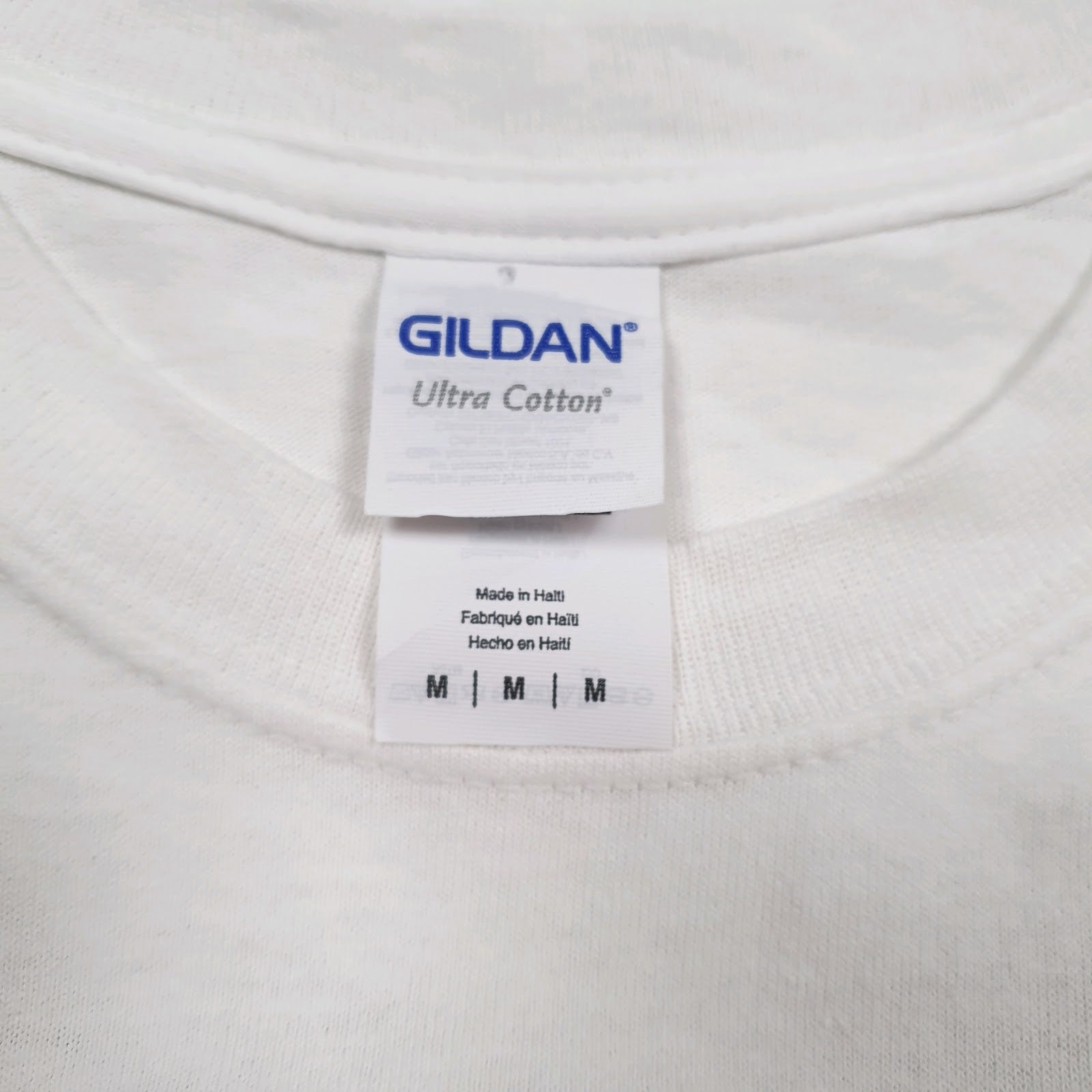 Mens White Gildan   T Shirt