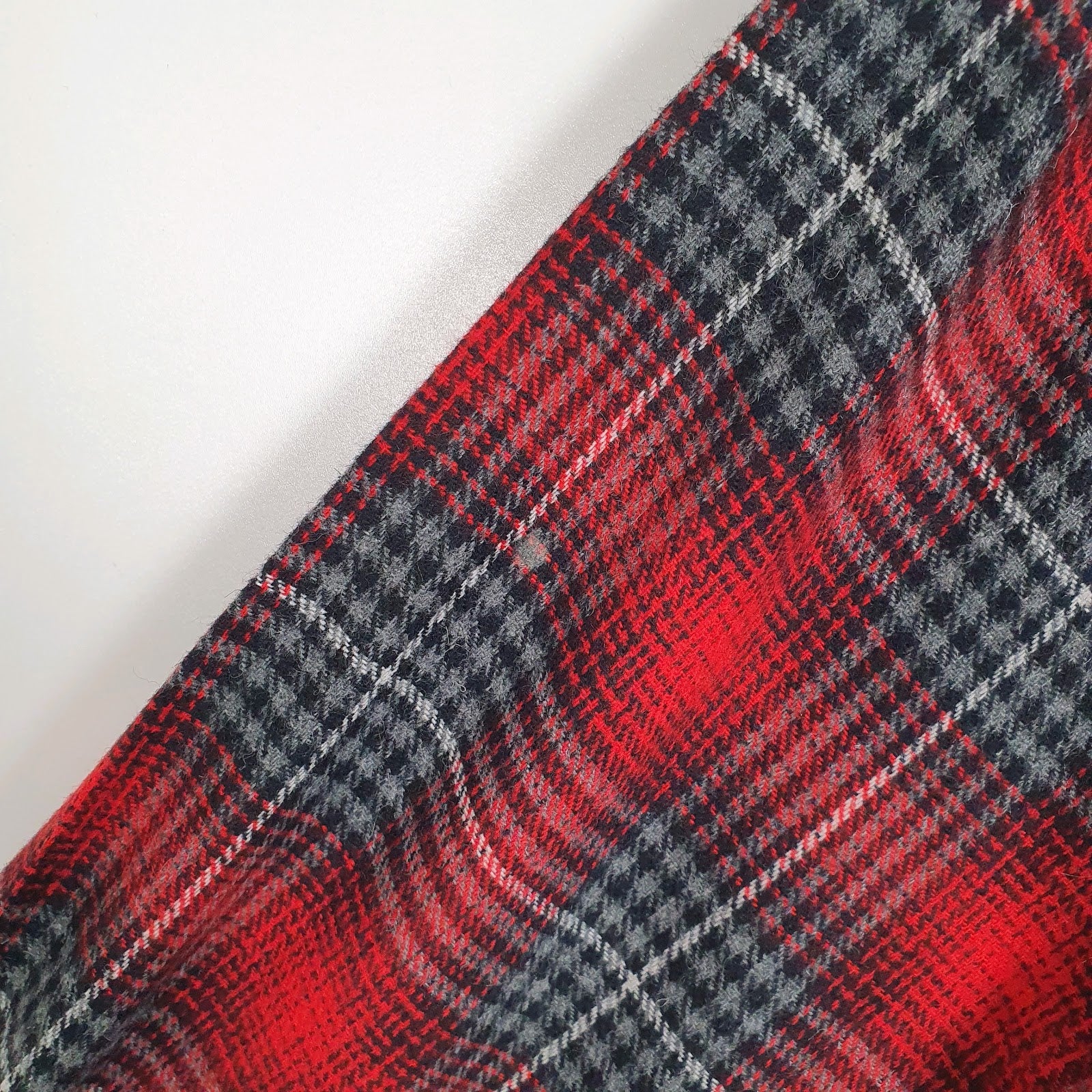 Mens Red Unbranded Vintage 90s Plaid Flannel  Shirt