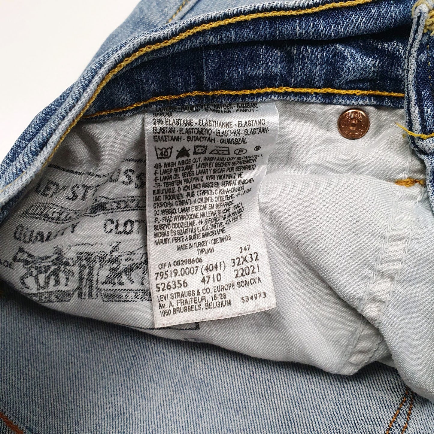 Mens Blue Levis Slim  Jeans