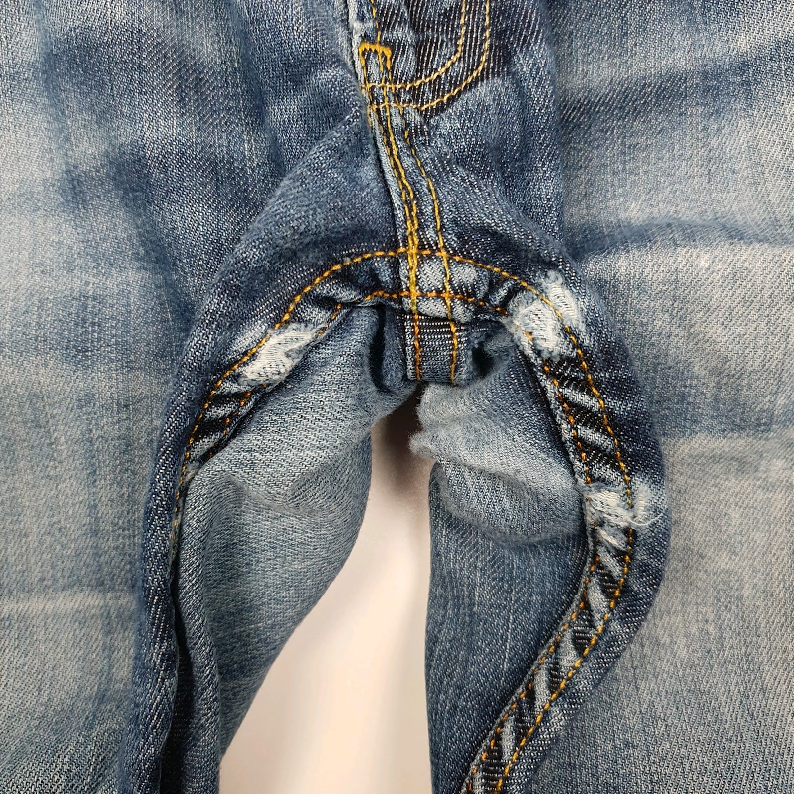 Mens Blue Levis   Jeans