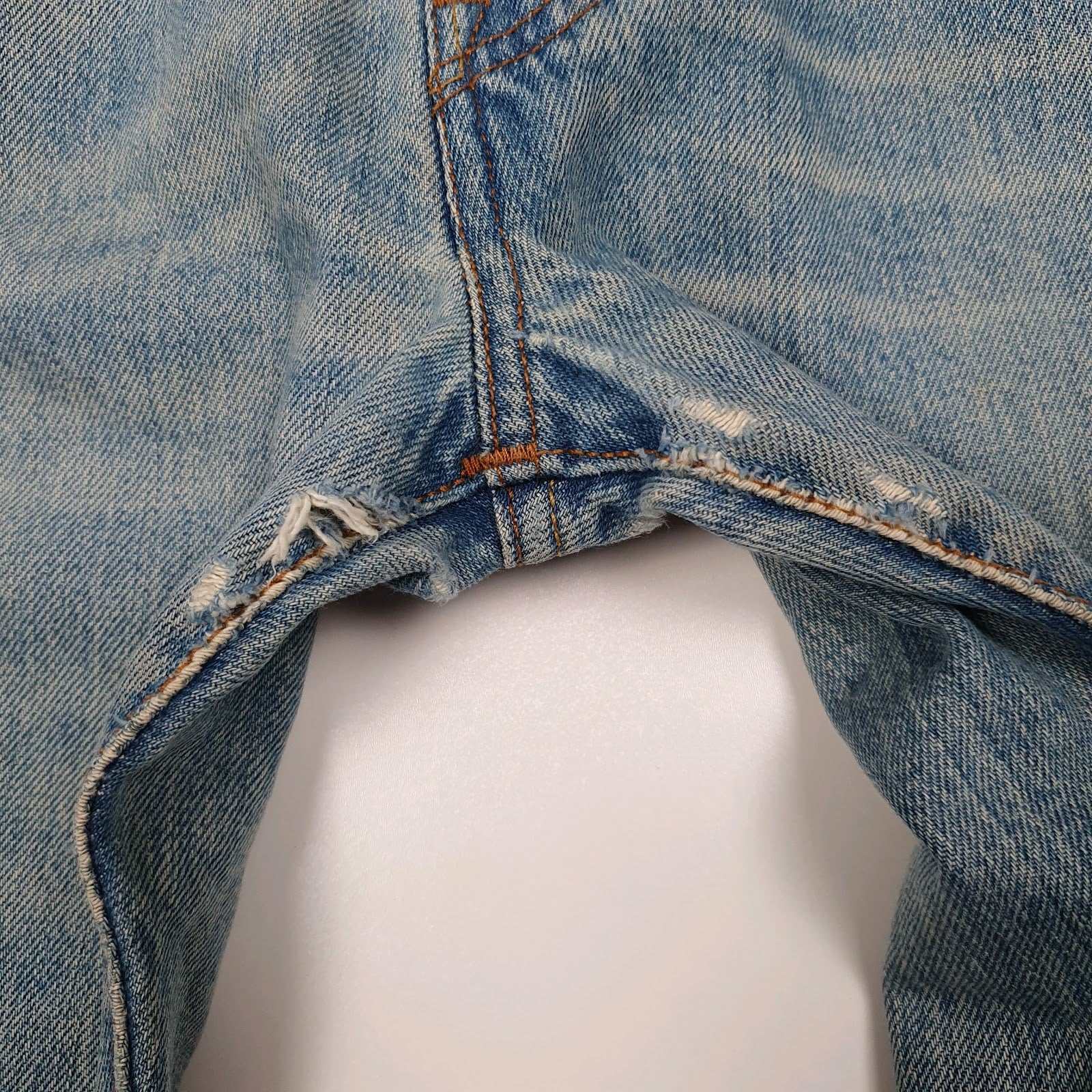 Mens Blue Levis Vintage 00s  Jeans