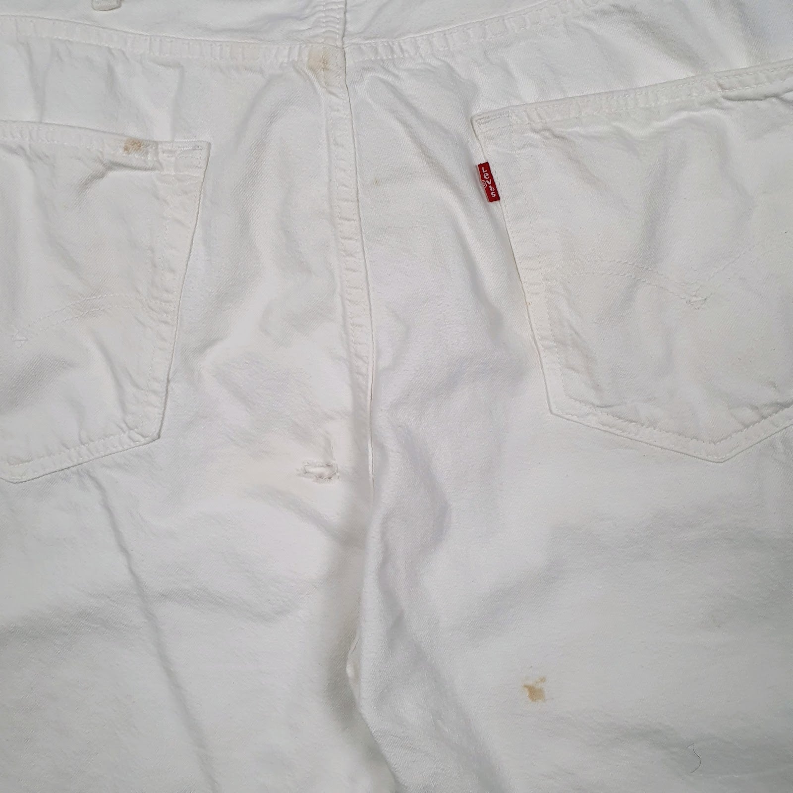 Mens White Levis 501  Shorts