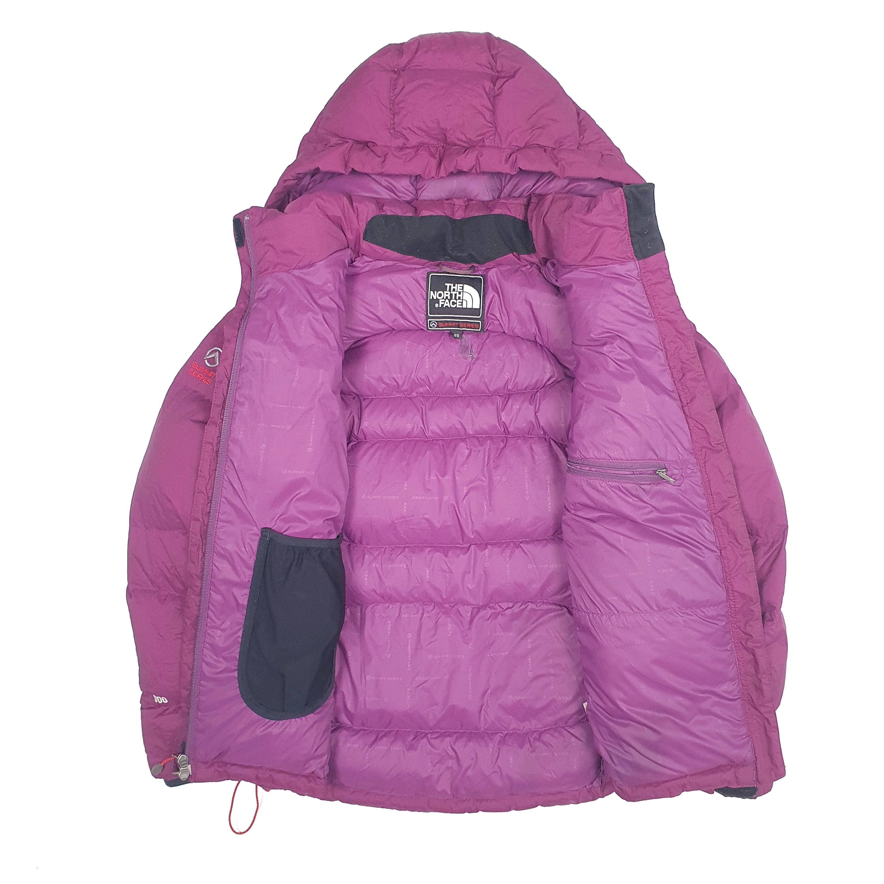 North Face orders Hyvent Winter Coat with Belt / Plum / Womens Small ( No issues!!)