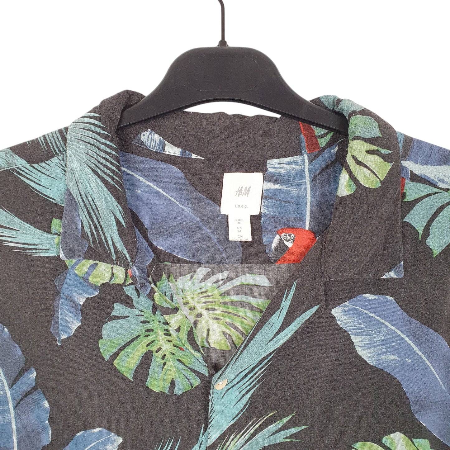 Mens Black H&M Hawaiian Parrots Tropical Short Sleeve Shirt