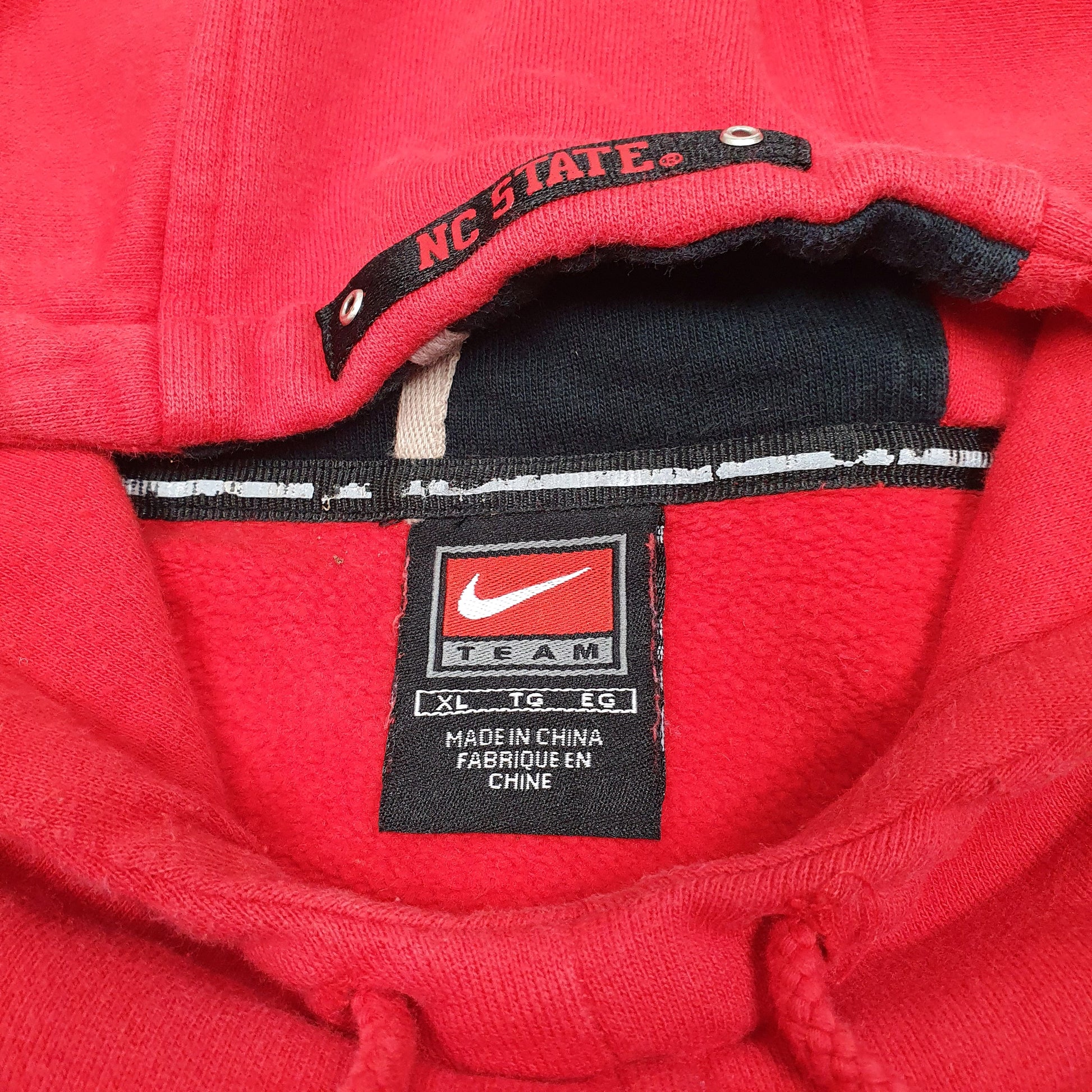 Mens Red Nike Vintage Team NC State USA Spellout 2000s Y2K Hoodie Jumper