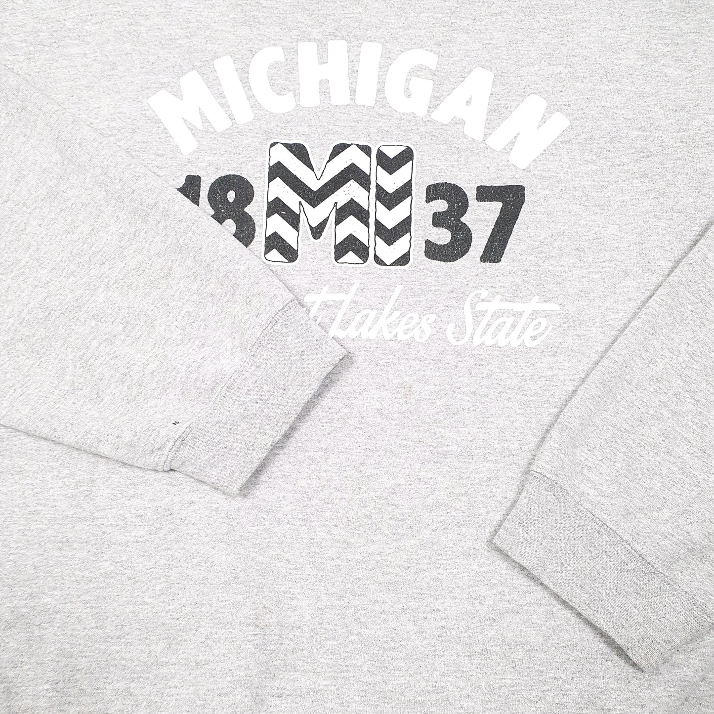 Mens Grey Open trails Michigan Great Lakes State USA Spellout Crewneck Jumper