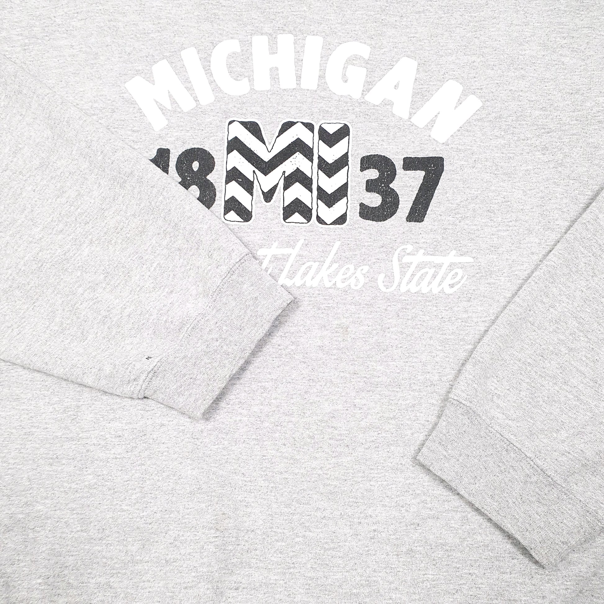 Mens Grey Open trails Michigan Great Lakes State USA Spellout Crewneck Jumper
