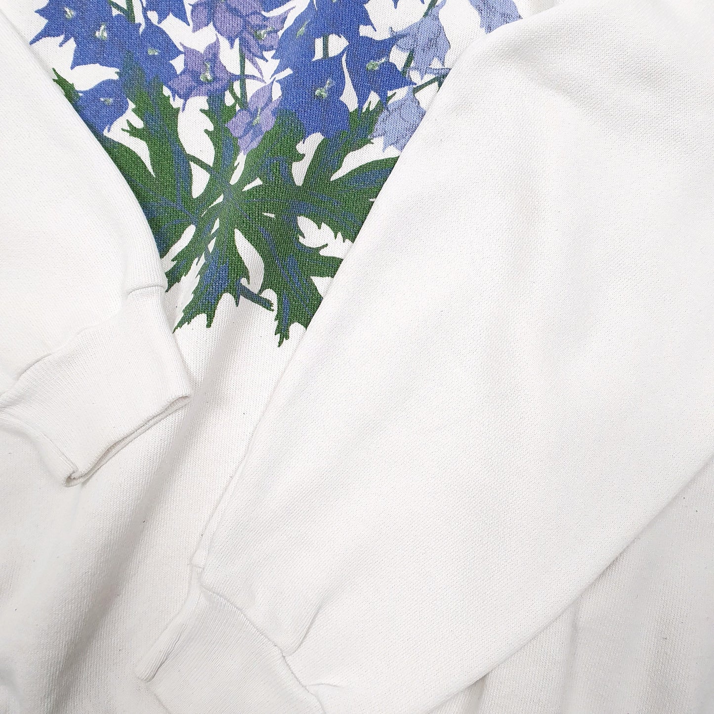Mens White Hanes Vintage Made In USA Raglan Delphinium Flowers Crewneck Jumper