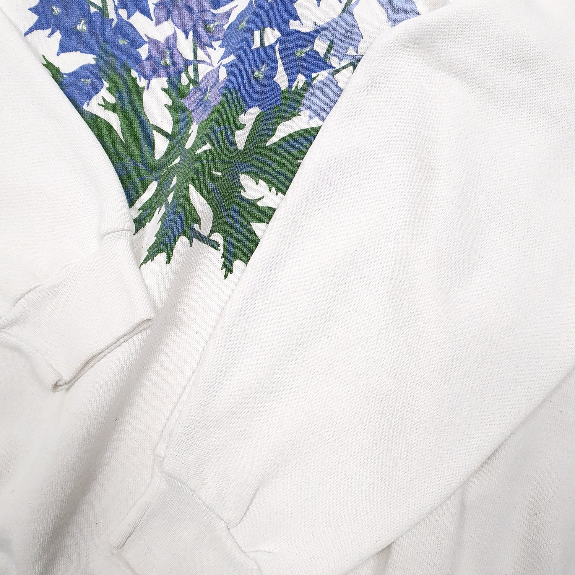 Mens White Hanes Vintage Made In USA Raglan Delphinium Flowers Crewneck Jumper