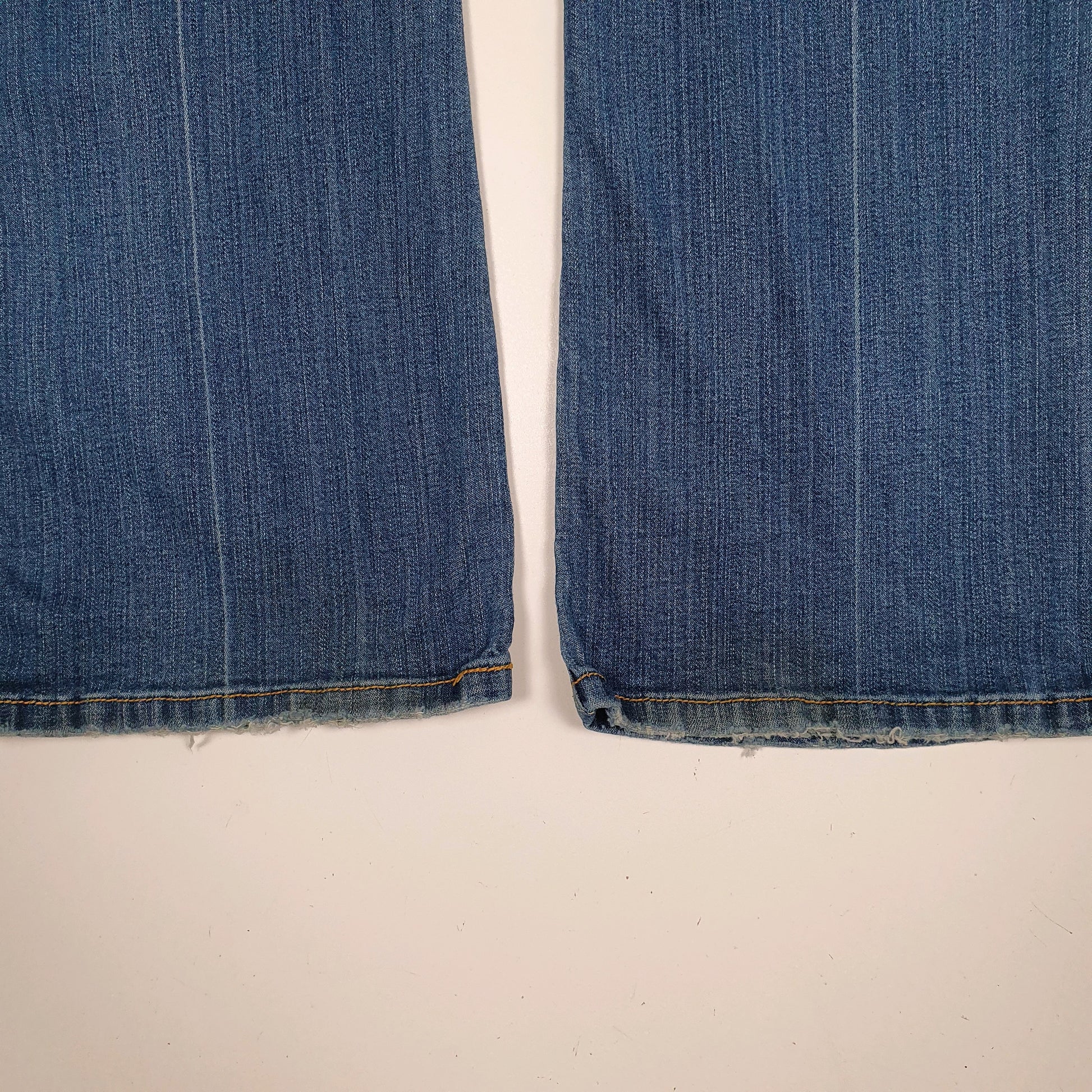Womens Blue Levis Vintage 00s  Jeans