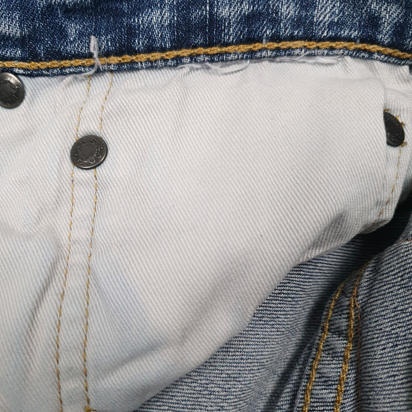 Mens Blue Levis   Jeans