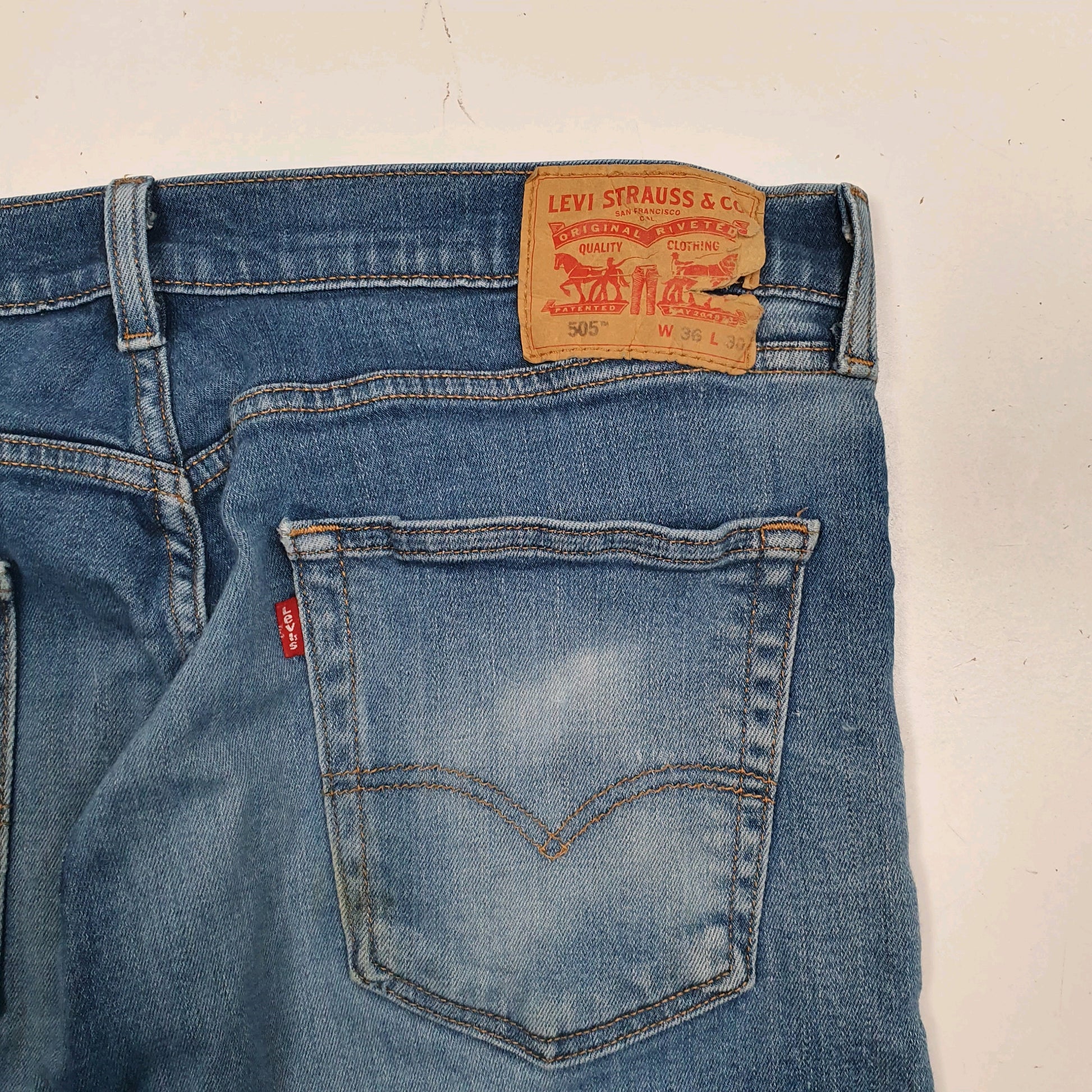 Mens Blue Levis   Jeans