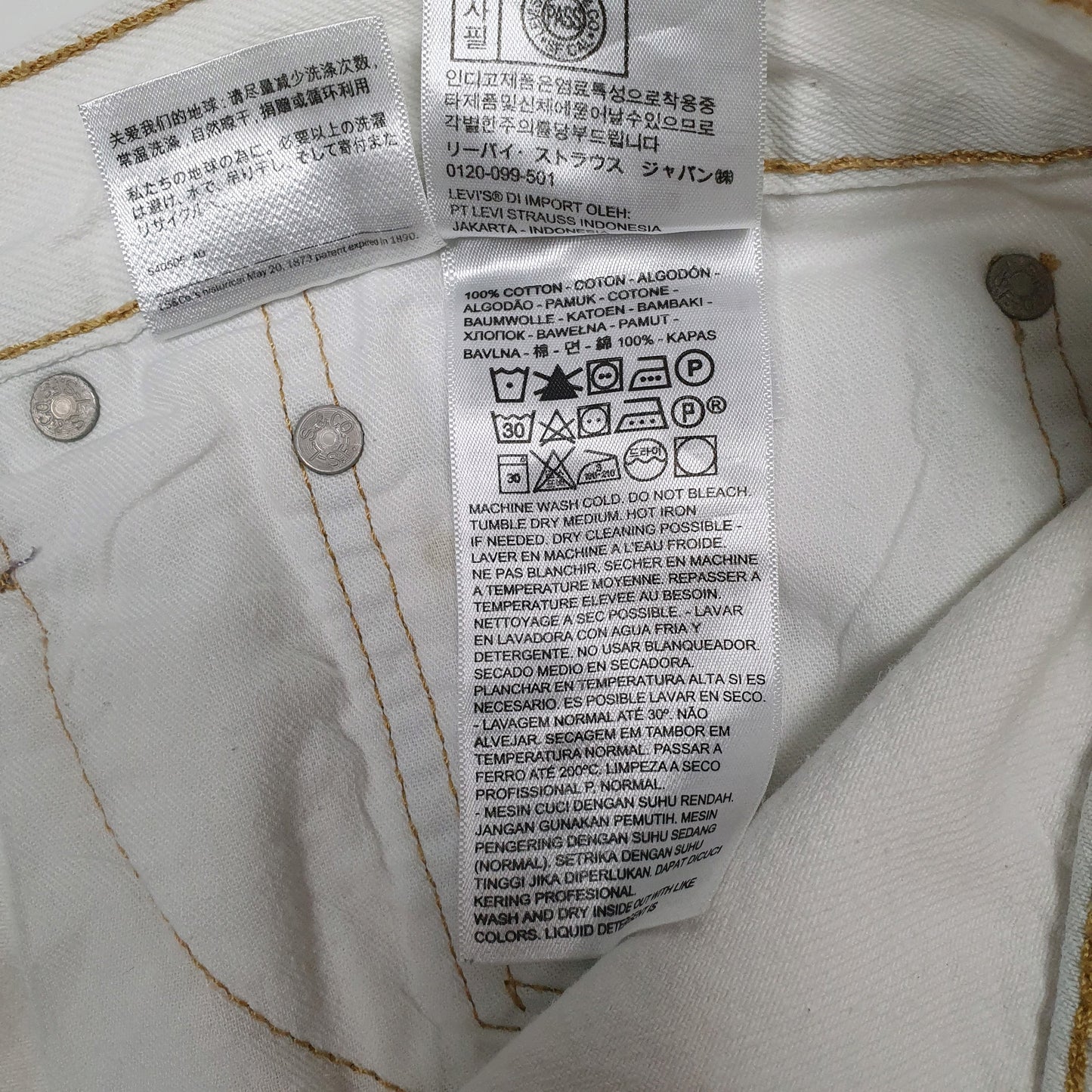 Mens White Levis 502 Ripped  Shorts