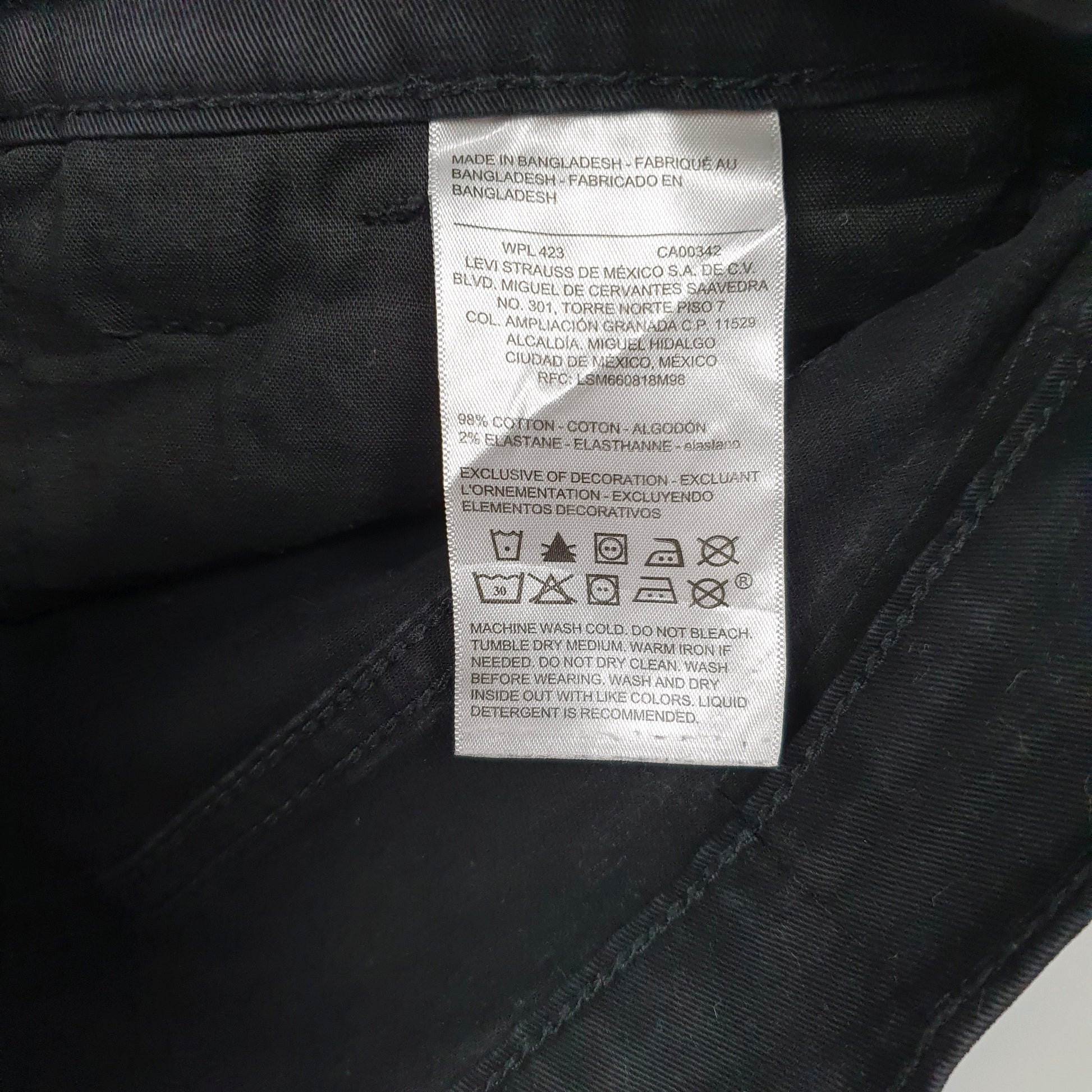Mens Black Levis Athletic  Jeans