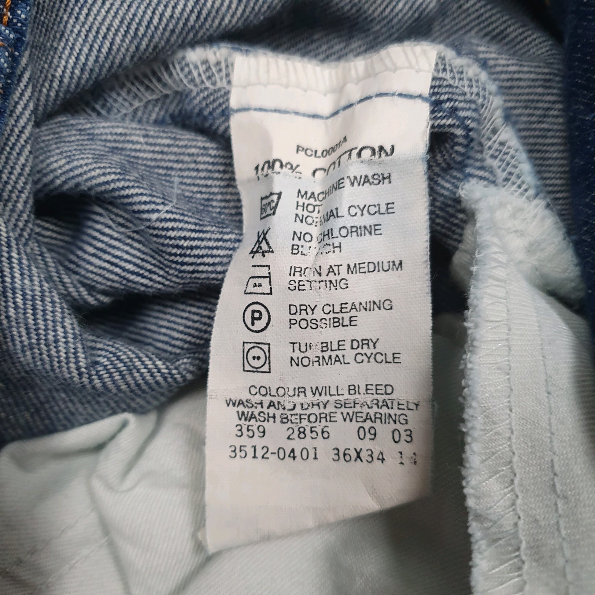 Mens Blue Levis Vintage 00s  Jeans