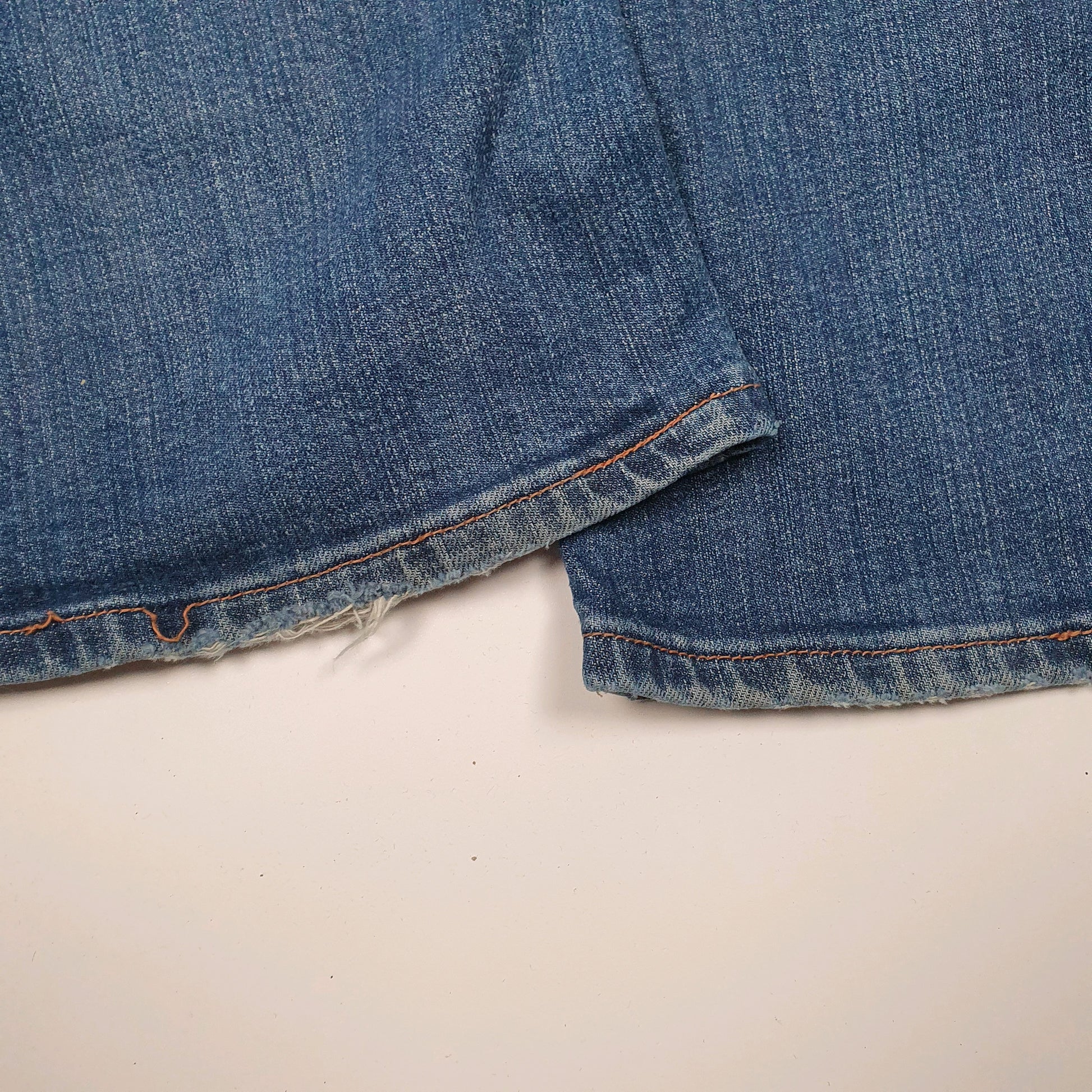 Mens Blue Levis Vintage 2000s  Jeans