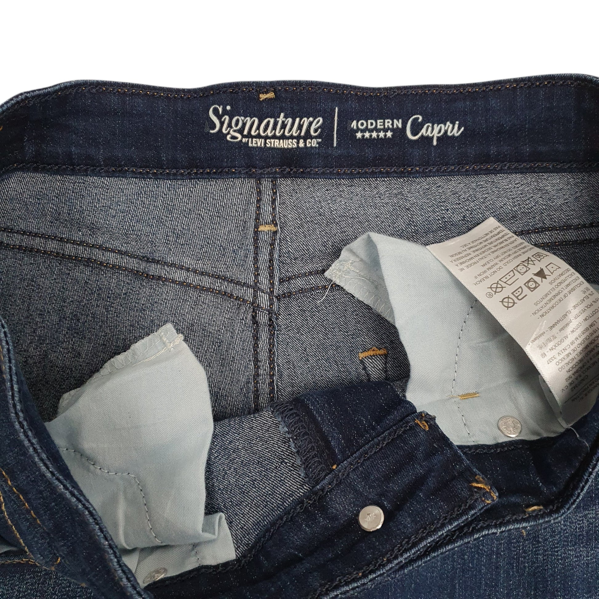 Womens Blue Levis Capri Full Zip Jeans