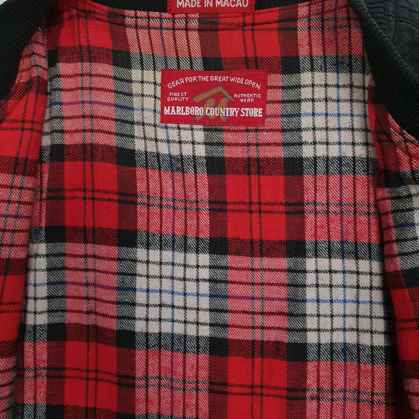 Mens Black Marlboro Country Store Vintage 90s Quilted  Coat