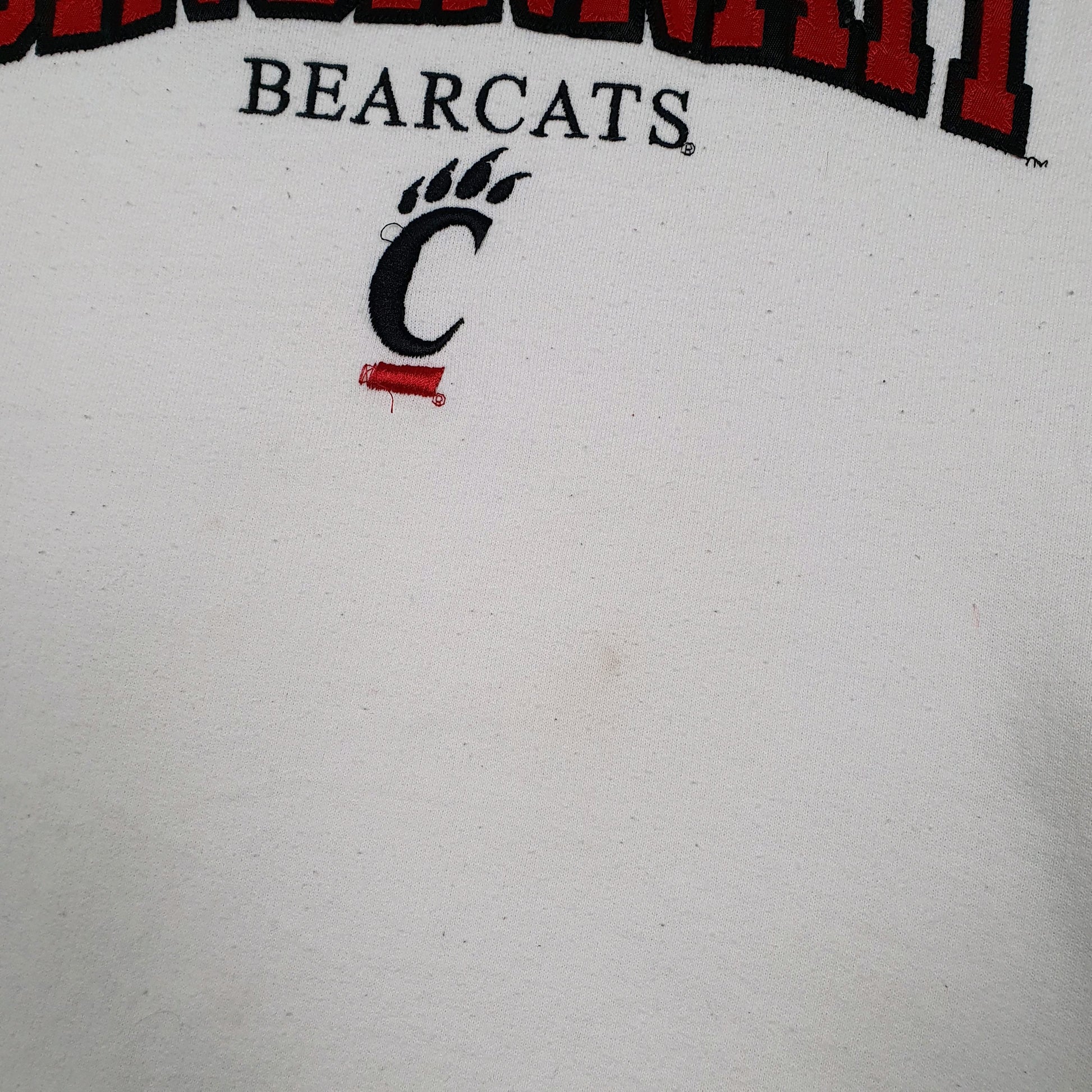 Mens White Champion Cincinnati Bearcats Crewneck Jumper