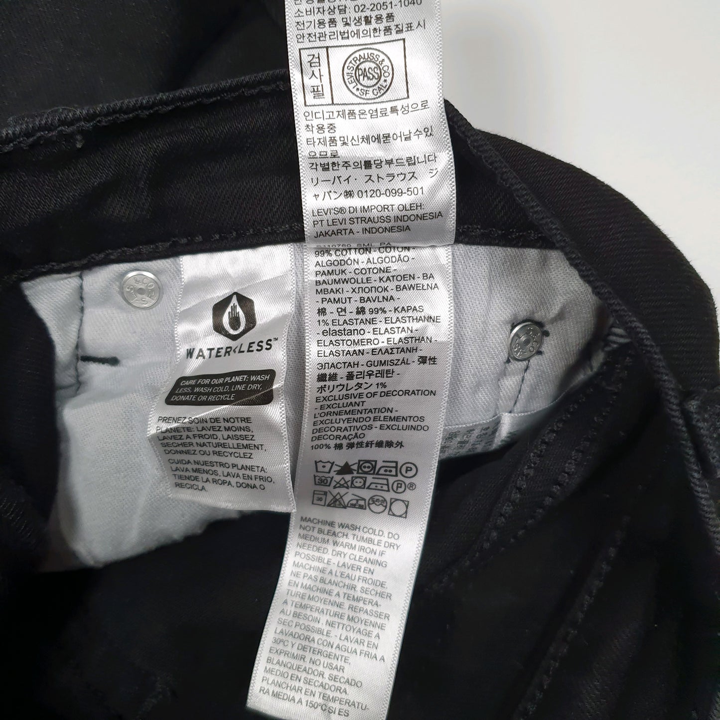 Mens Black Levis  Crewneck Jeans