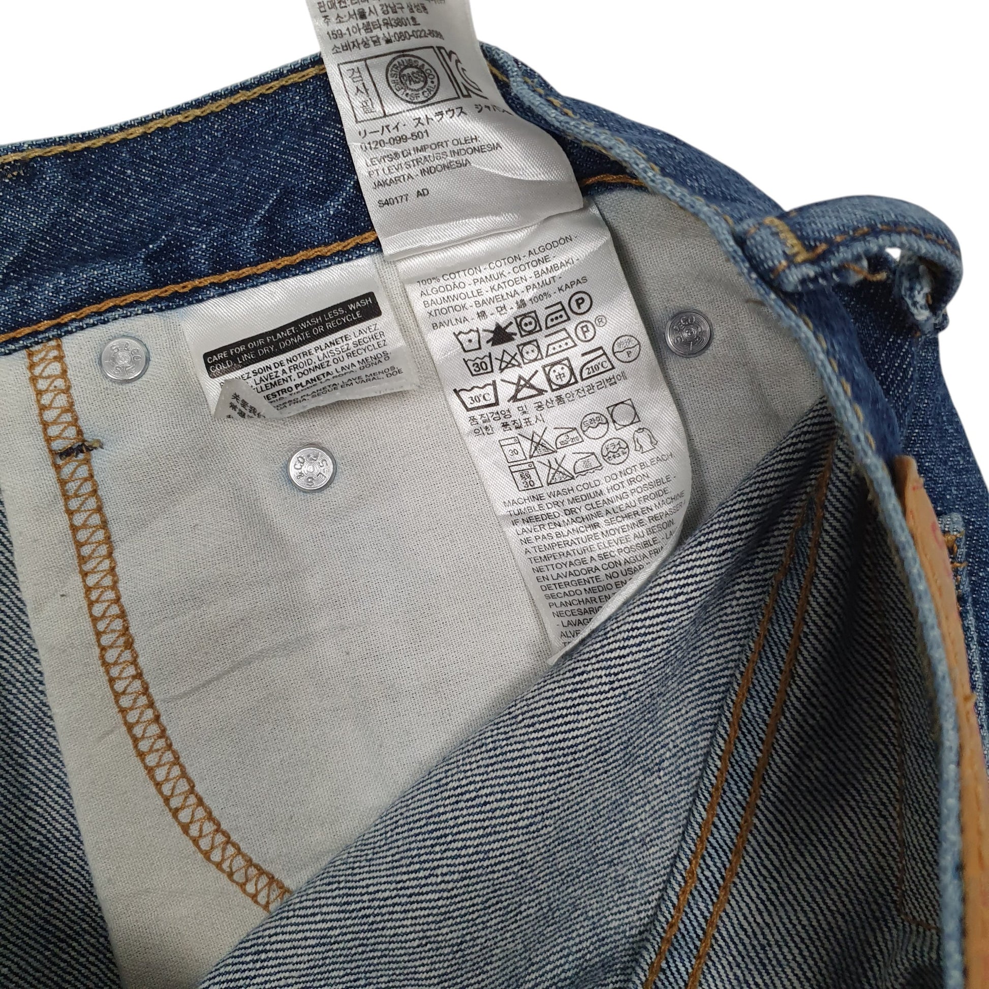 Mens Blue Levis 550  Shorts